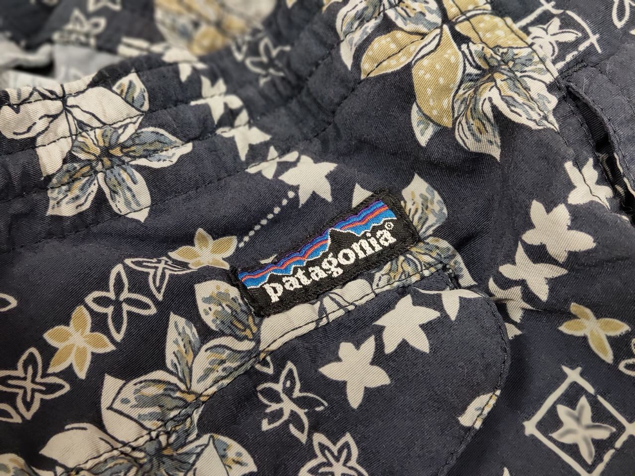 Patagonia Rare Vintage 90's Patagonia Nylon light Pants Art in logos Size US 30 / EU 46 - 18 Thumbnail