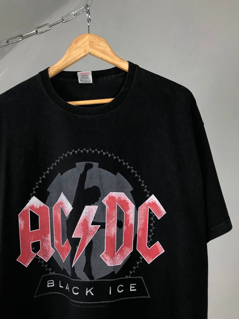 AC/DC × Band Tees × Vintage AC/DC 2008 vintage rock band tee Size US XL / EU 56 / 4 - 2 Thumbnail