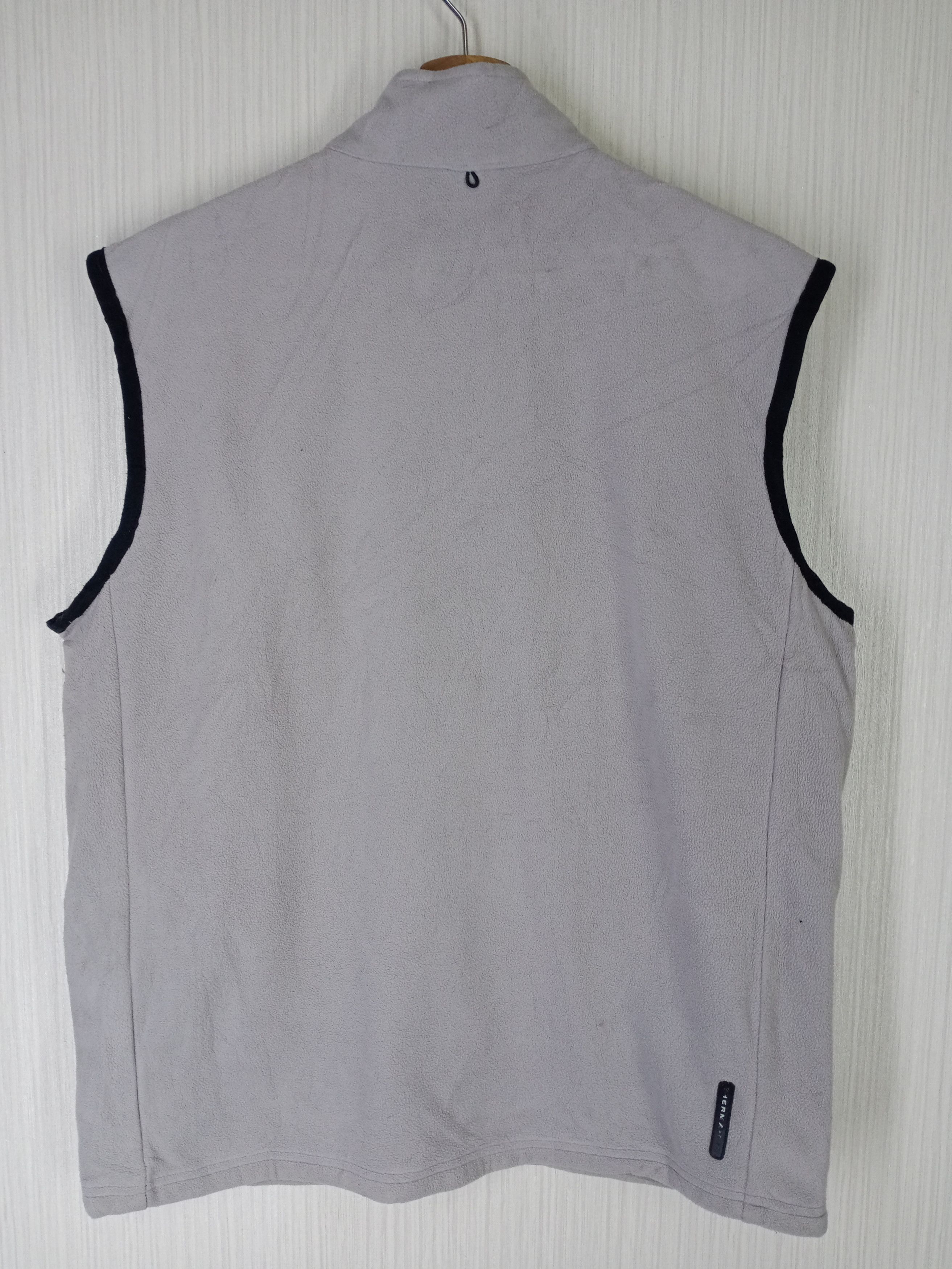 Nike × Vintage Rare Vintage Nike Mini Swoosh Vest Size US L / EU 52-54 / 3 - 7 Thumbnail