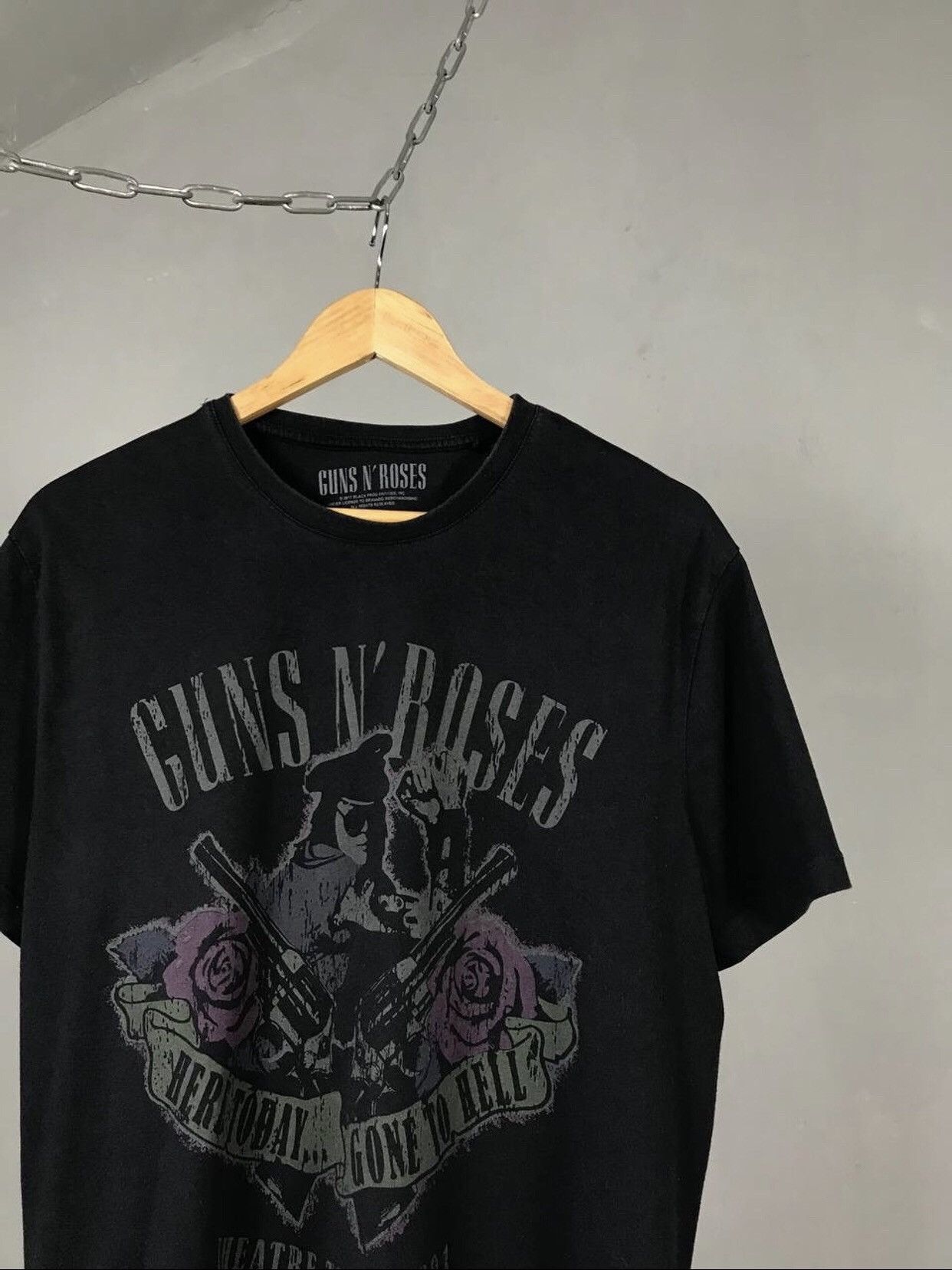 Band Tees × Guns N' Roses × Vintage Guns And Roses Vintage Rock Band Tee Size US L / EU 52-54 / 3 - 2 Thumbnail
