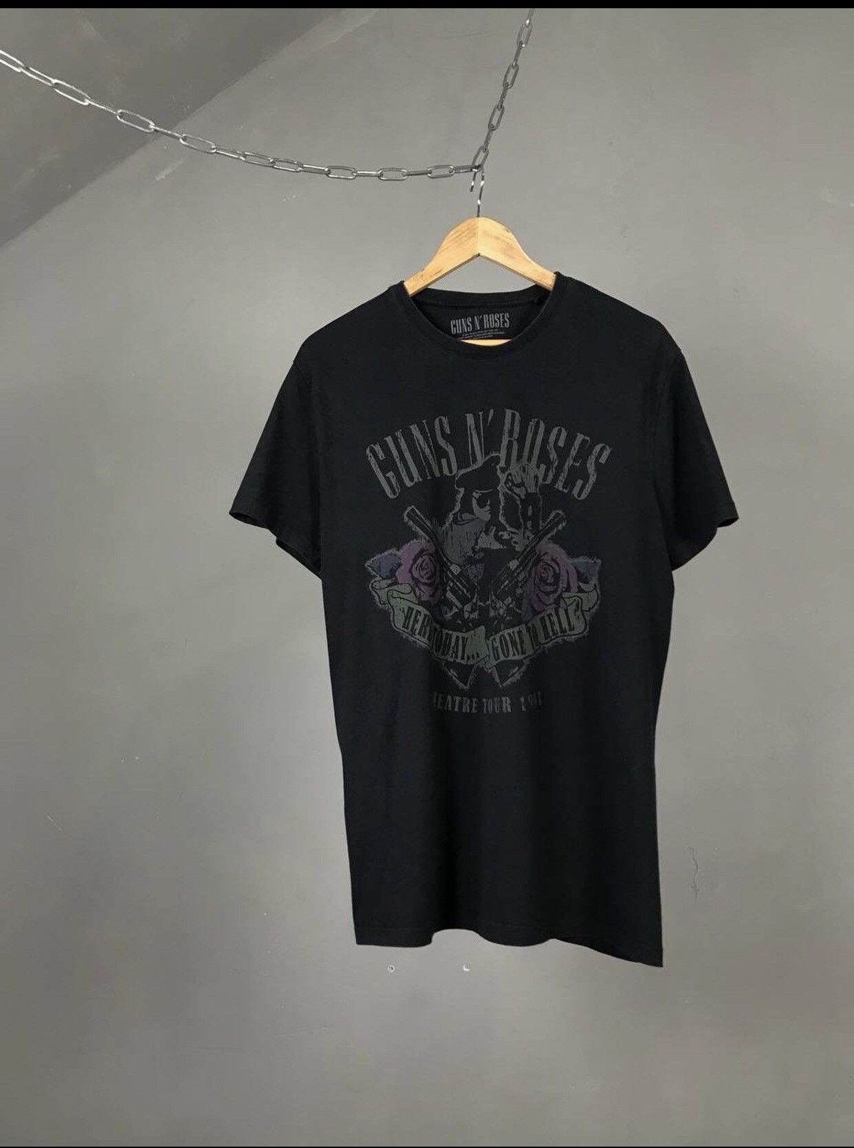 Band Tees × Guns N' Roses × Vintage Guns And Roses Vintage Rock Band Tee Size US L / EU 52-54 / 3 - 1 Thumbnail