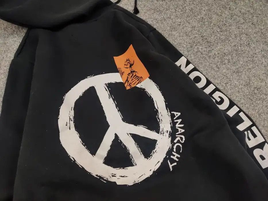 Vintage Vintage Y2K Religion London Anarchy Logo Black Hoodie Size US M / EU 48-50 / 2 - 8 Thumbnail