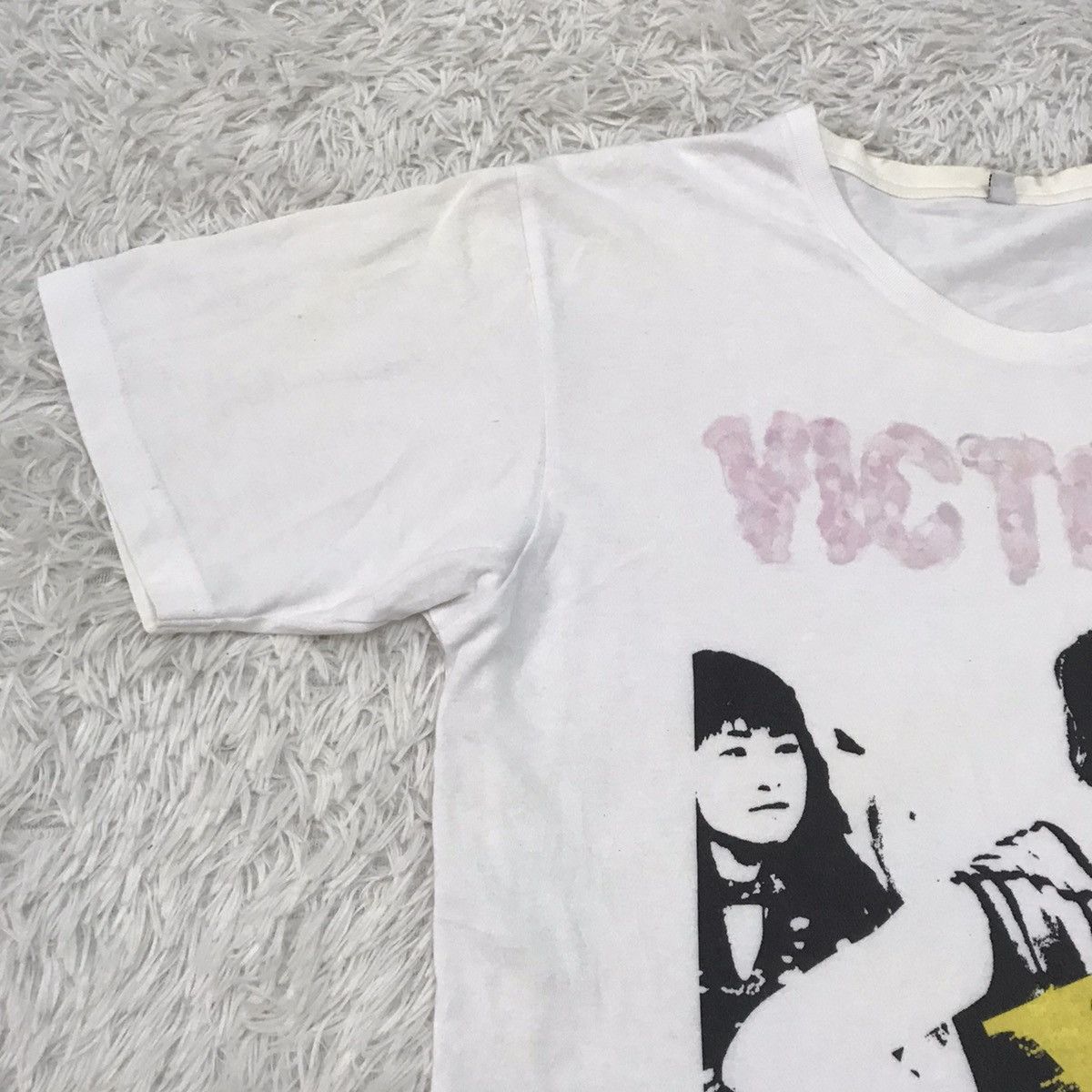 Uniqlo Uniqlo victory tshirt Size US M / EU 48-50 / 2 - 2 Thumbnail