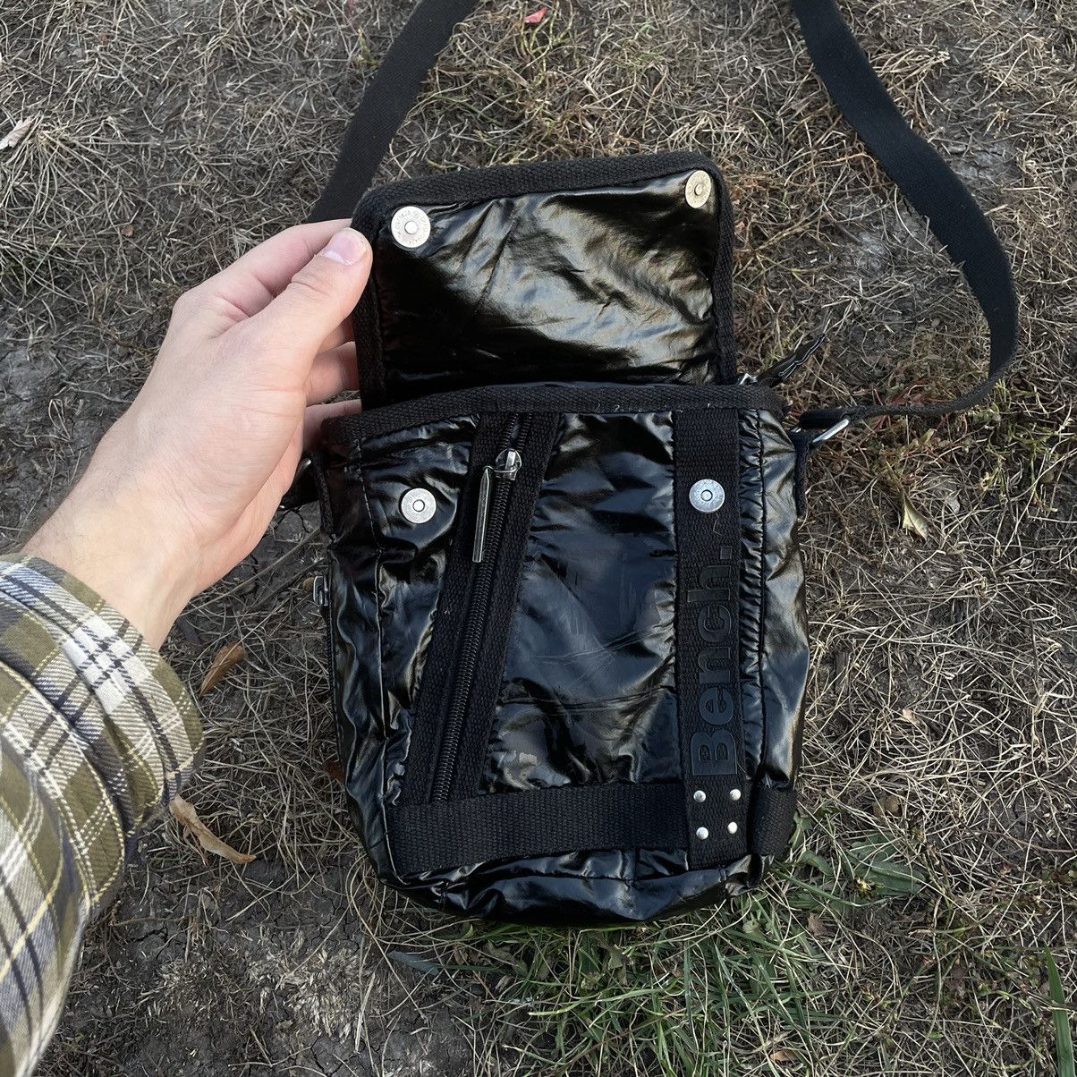Vintage Vintage Y2K Faded Crossbody Bag Skate Streetwear Relaxed OS Size ONE SIZE - 3 Thumbnail