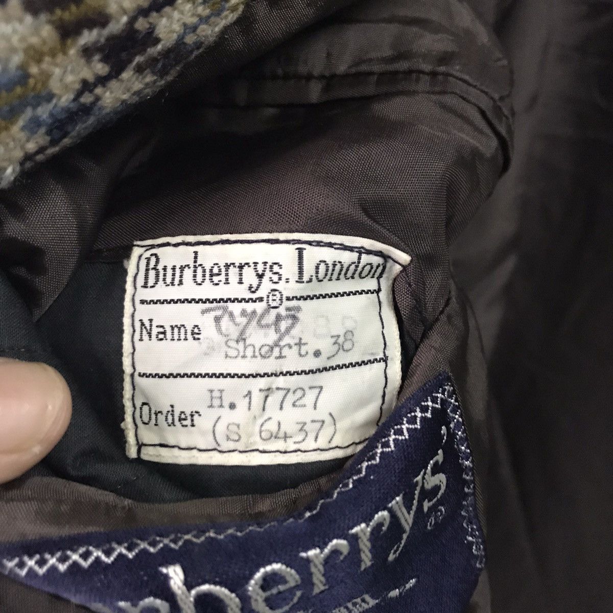 Burberry Butberrys pure cashmere jacket made in England Size US S / EU 44-46 / 1 - 20 Thumbnail
