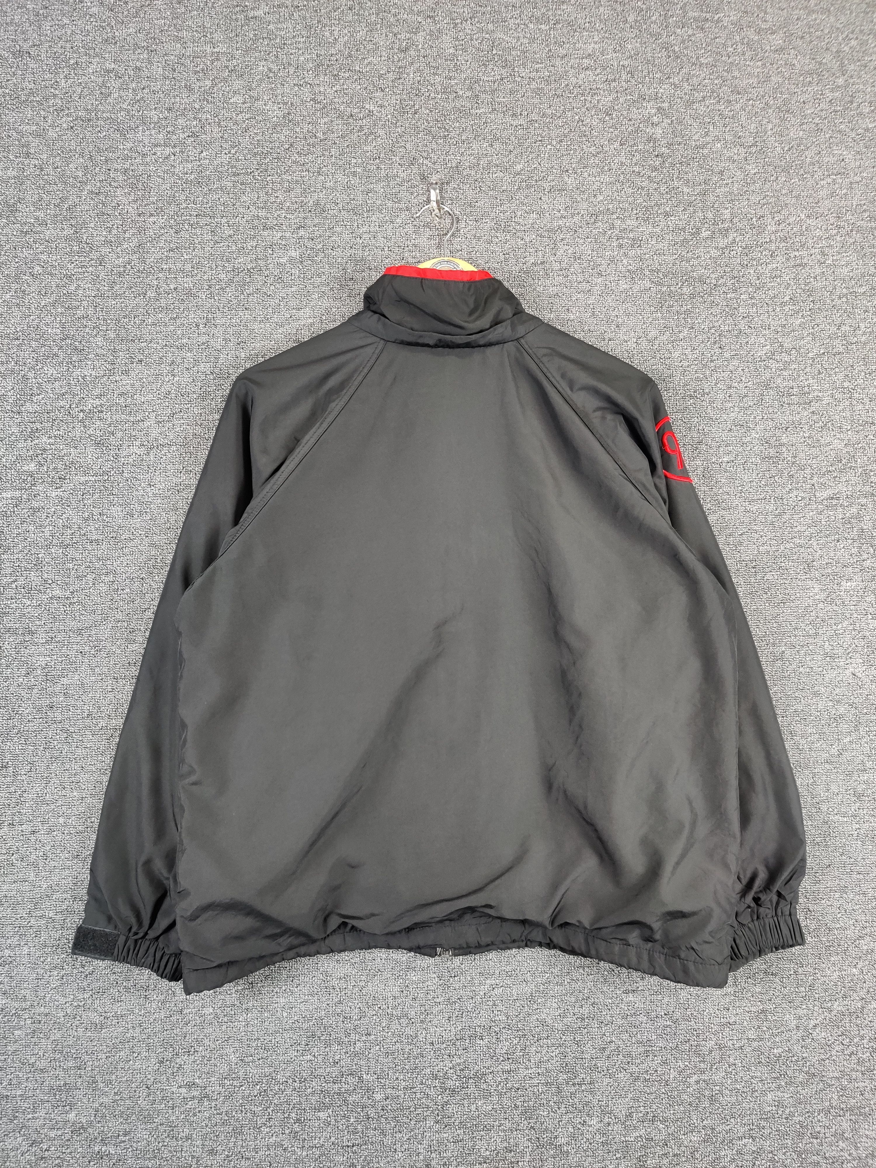 Nike Vintage Nike 90 Windbreaker Light Jacket Size US L / EU 52-54 / 3 - 10 Thumbnail