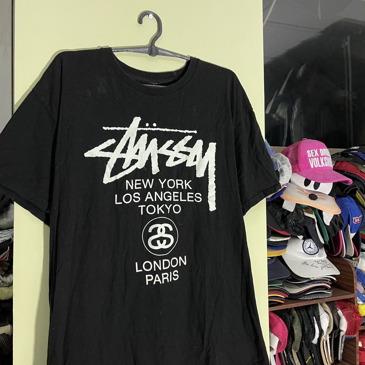 Vintage Vintage 90s Stussy Graphic Tee Faded Black Streetwear Goth L Size US L / EU 52-54 / 3 - 4 Thumbnail