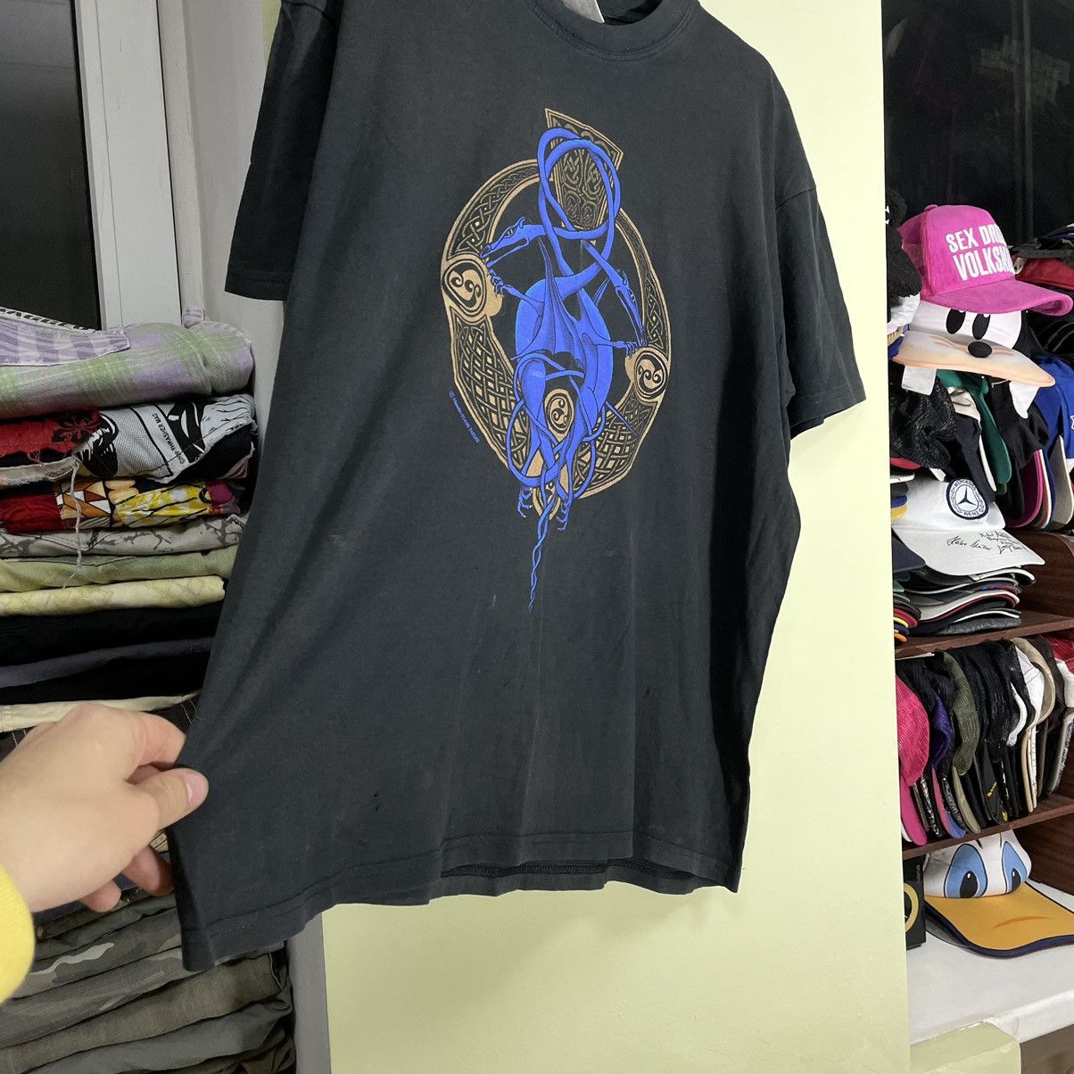 Vintage Vintage 90s Graphic Tee Dragon Skull Cross Streetwear Boxy L Size US L / EU 52-54 / 3 - 6 Thumbnail