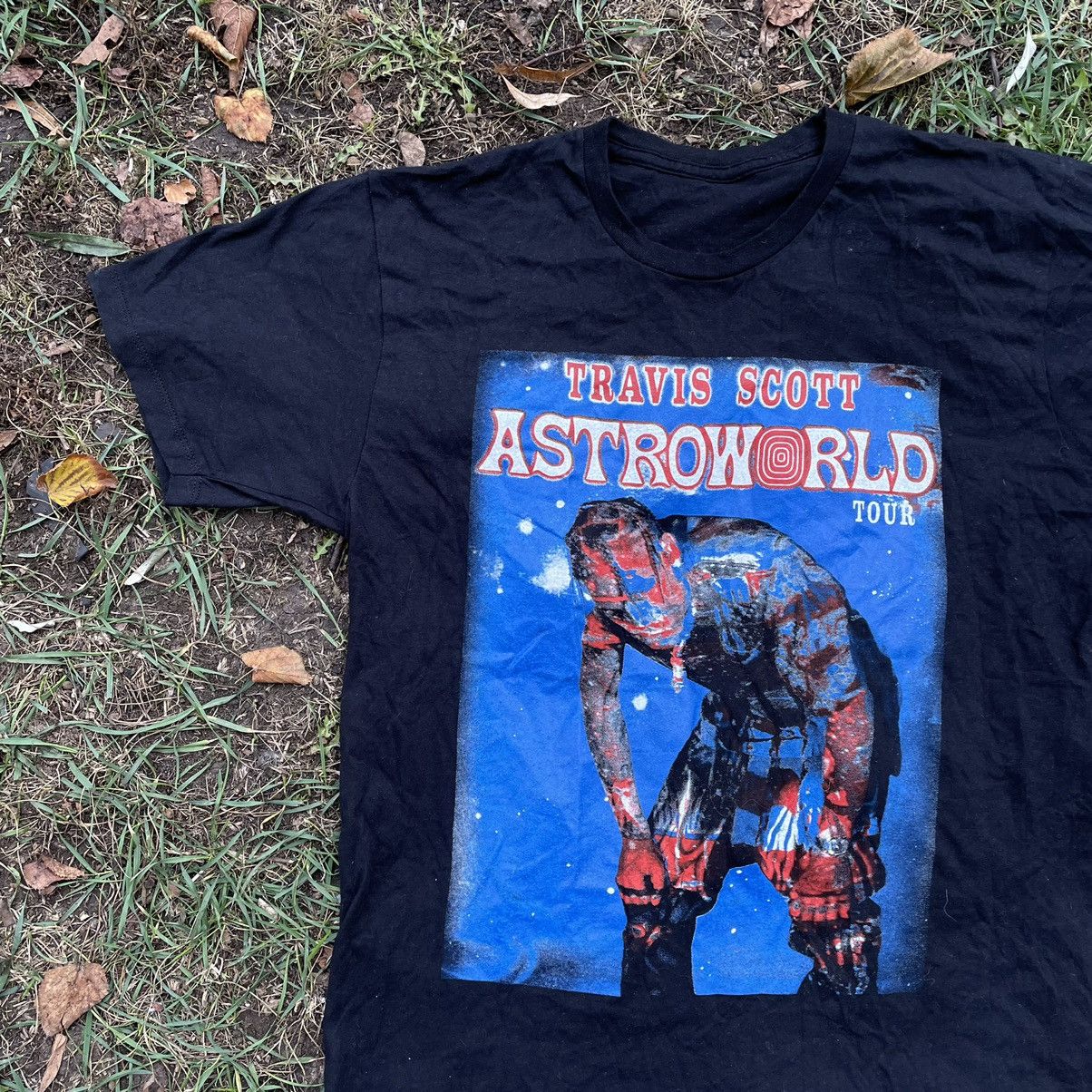 Vintage Vintage Y2K Travis Scott Astroworld Graphic Tee Streetwear L Size US L / EU 52-54 / 3 - 3 Thumbnail