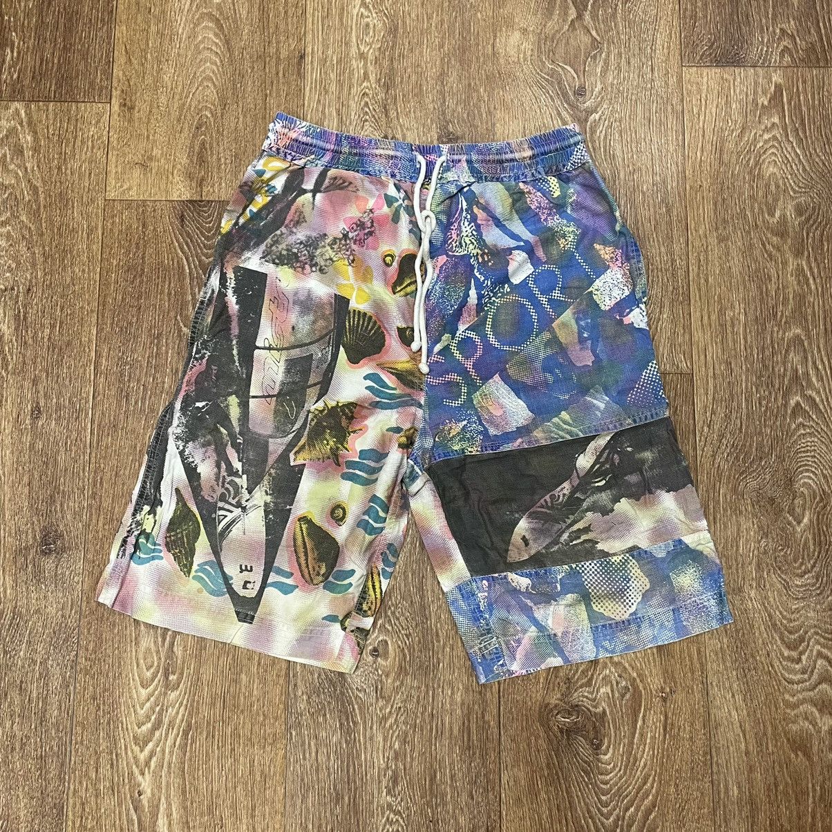 Vintage Vintage 90s All Over Print Baggy Shorts Streetwear Y2K 30 Size US 30 / EU 46 - 1 Thumbnail