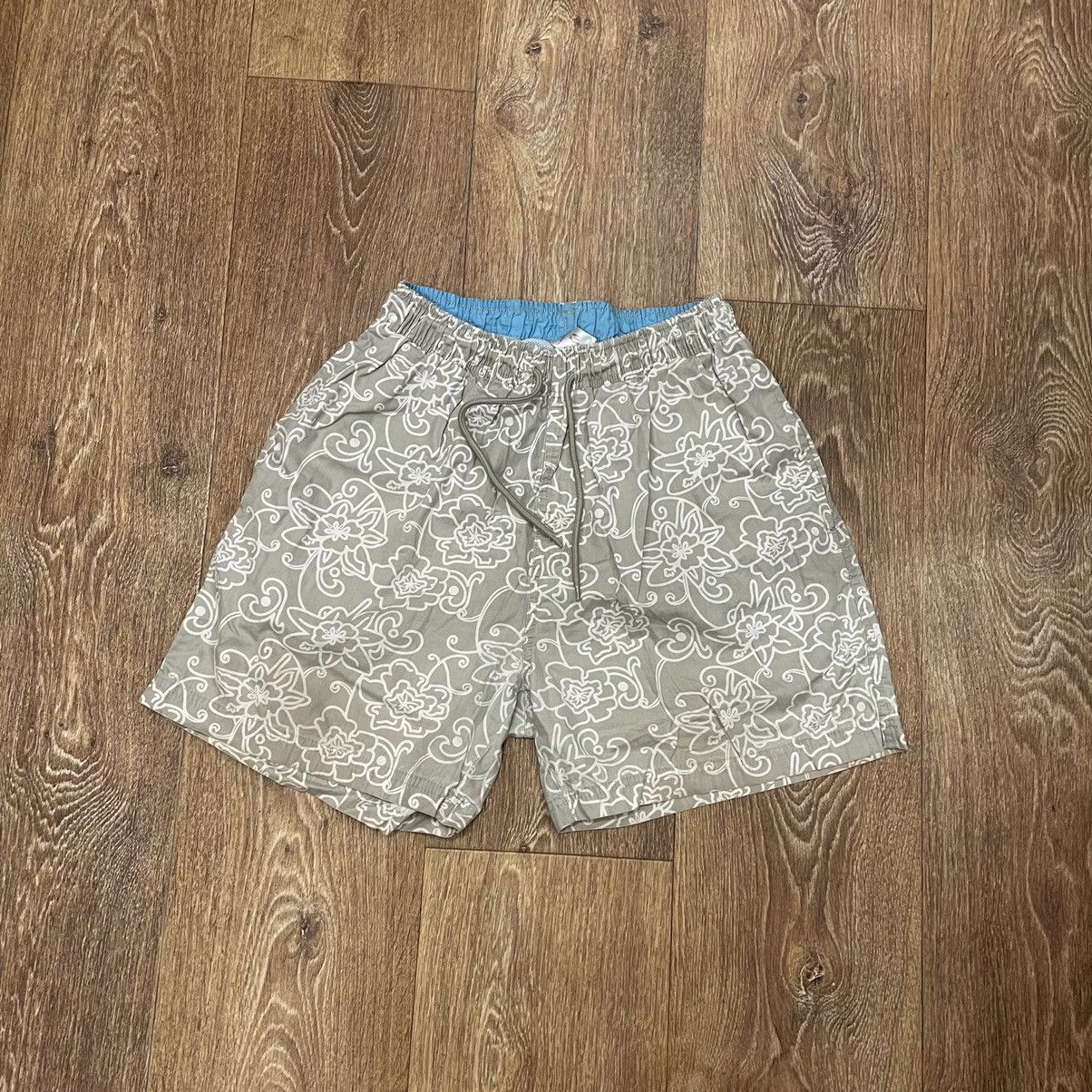 Vintage Vintage 90s Art Hawaii Baggy Shorts Y2K Streetwear Faded 29 Size US 29 - 1 Thumbnail