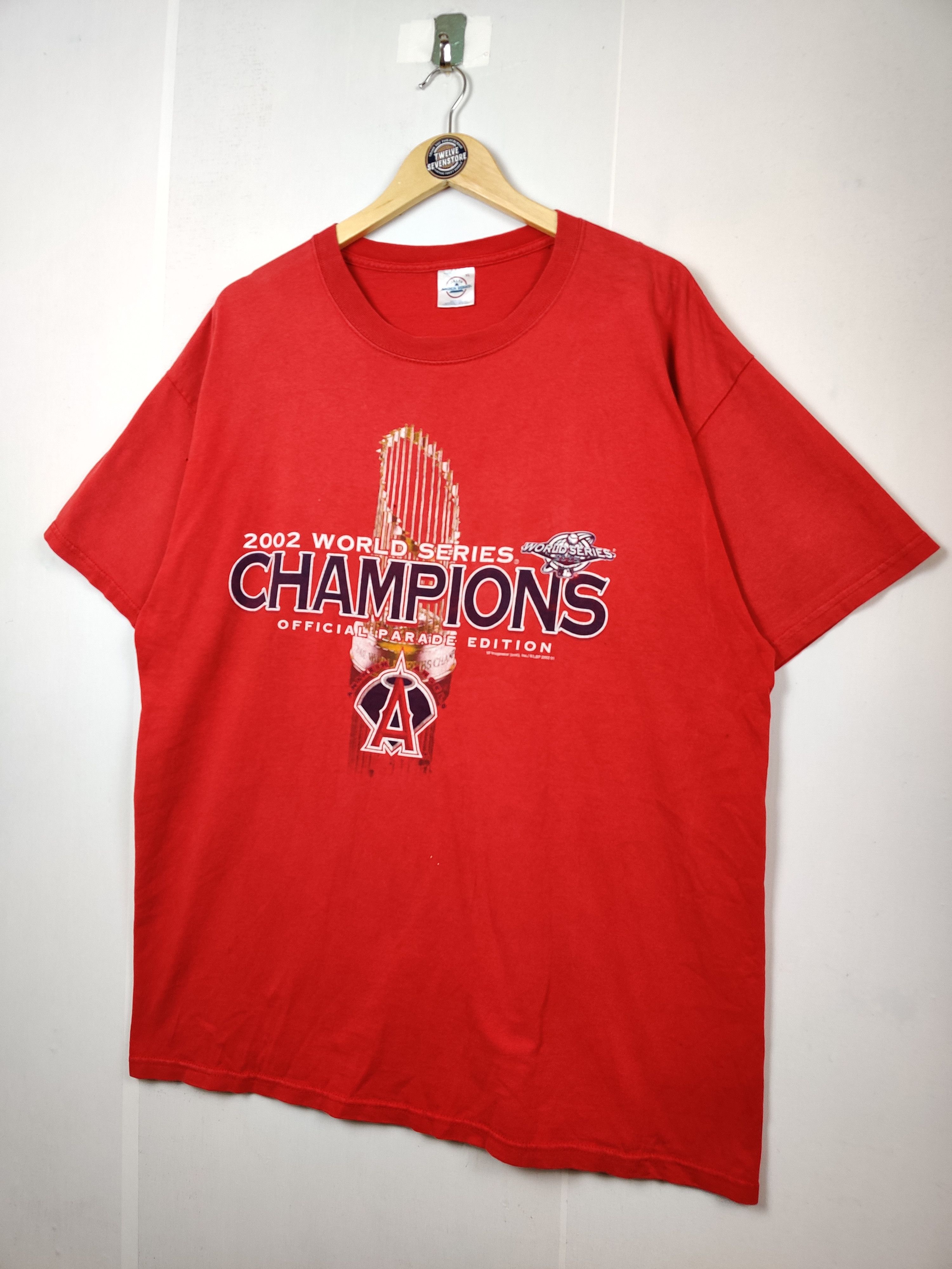 NFL Vintage Thrashed MLB 2002 World Series Distressed Tee Tshirt Size US XL / EU 56 / 4 - 2 Thumbnail