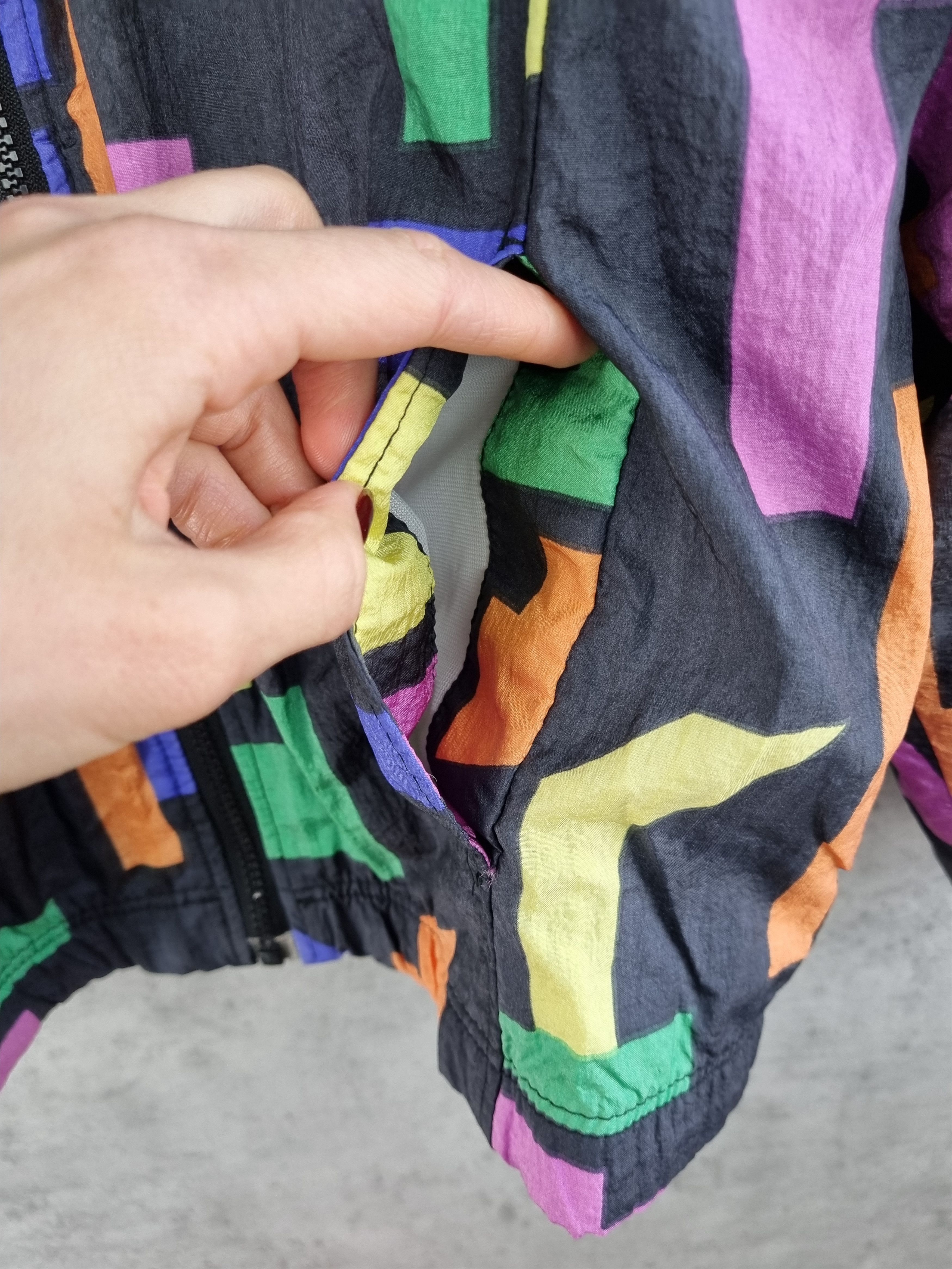 Sergio Tacchini × Vintage 90s Sergio Tacchini Vintage Abstract Pattern jacket Size US M / EU 48-50 / 2 - 13 Thumbnail