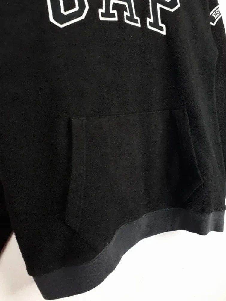 Gap × Japanese Brand × Vintage Gap Spell Out Embroidery Big Logo Fleece Hoodie Size US S / EU 44-46 / 1 - 4 Thumbnail