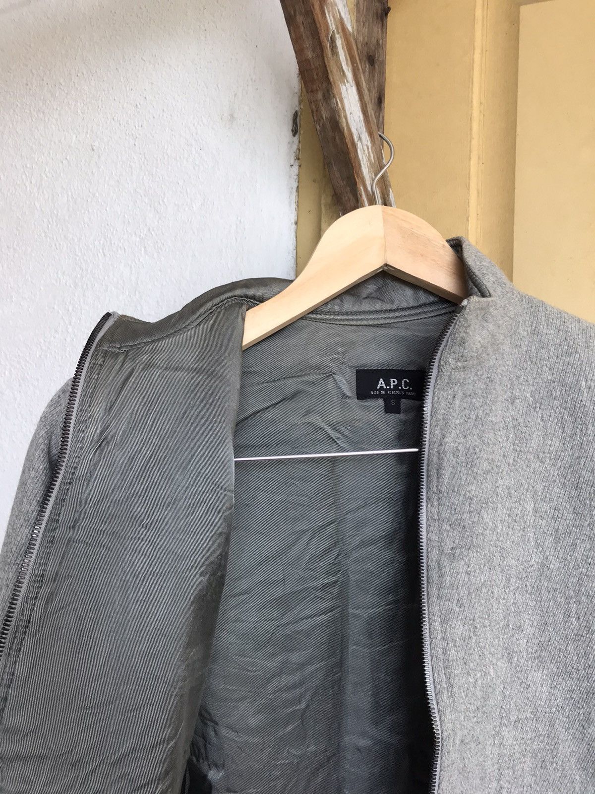 A.P.C. Vintage A.P.C Wool Jacket Women Made in France Size S / US 4 / IT 40 - 14 Thumbnail