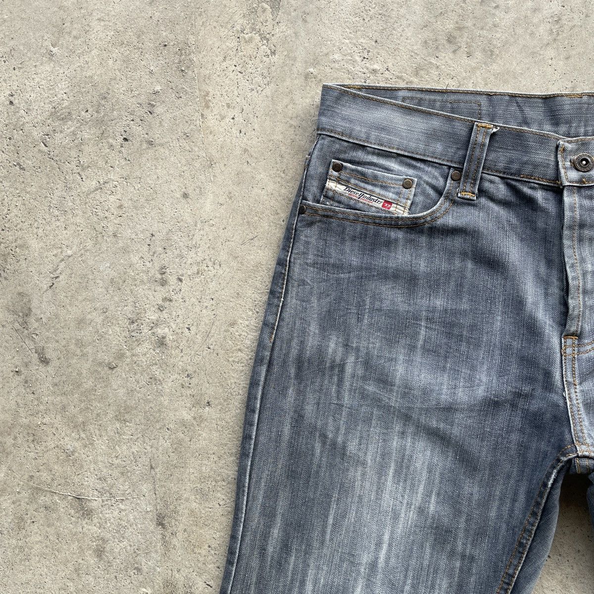 Diesel Vintage Diesel Industry Faded Denim Jeans Pants W34x29.5 Size US 34 / EU 50 - 5 Thumbnail