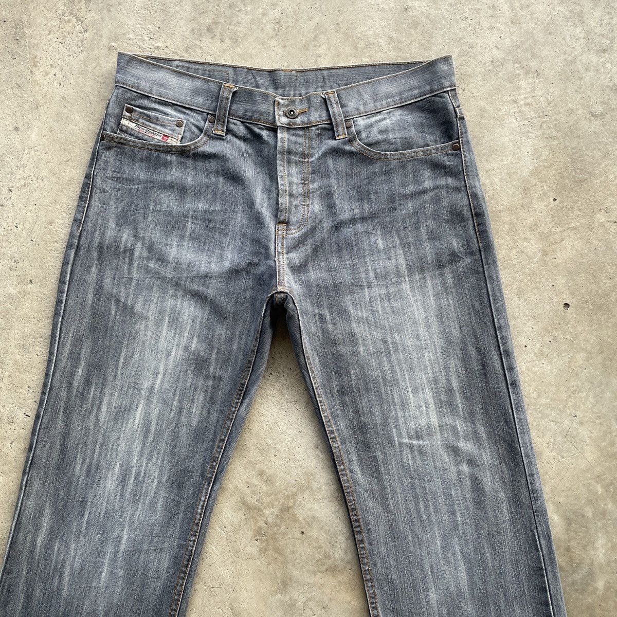 Diesel Vintage Diesel Industry Faded Denim Jeans Pants W34x29.5 Size US 34 / EU 50 - 3 Thumbnail