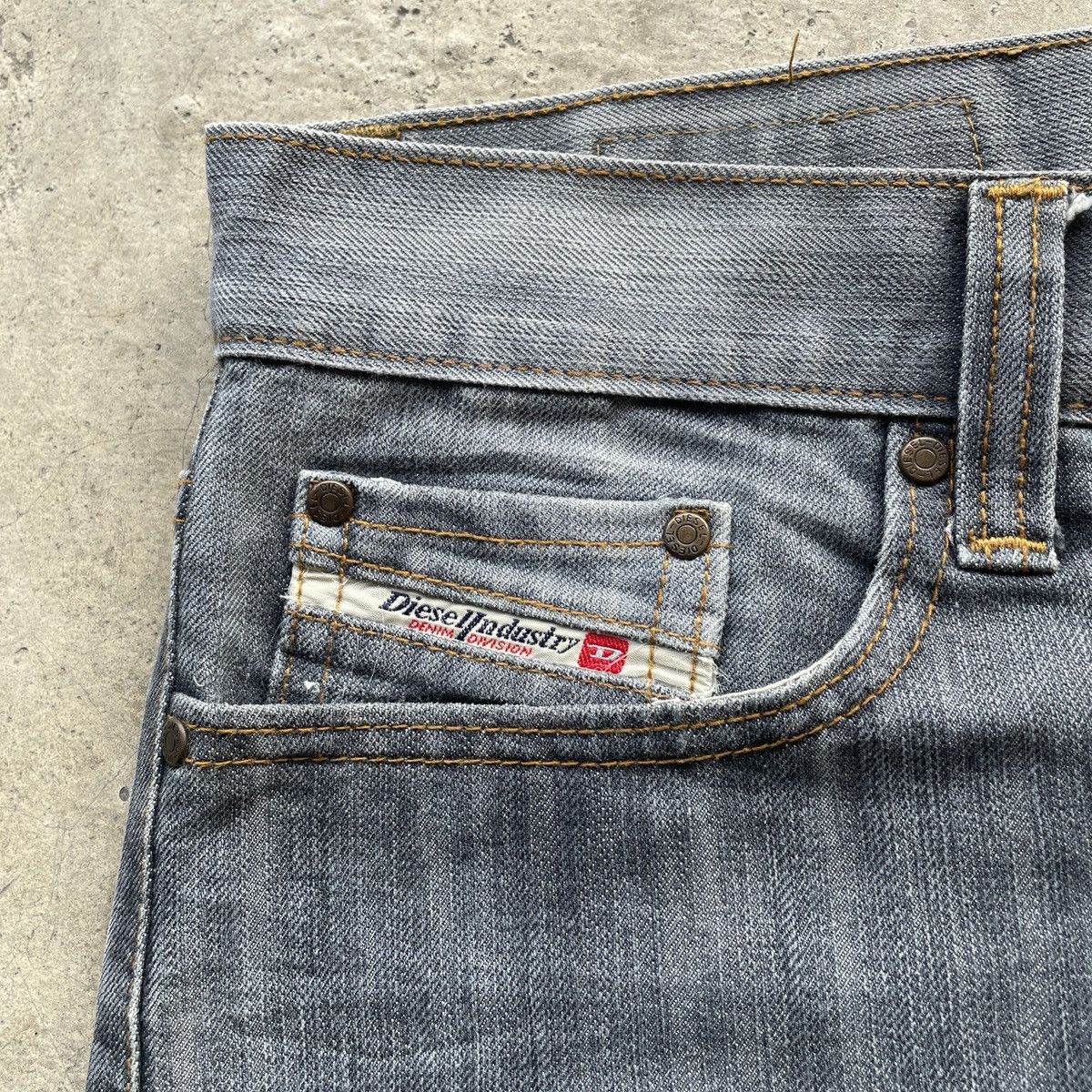 Diesel Vintage Diesel Industry Faded Denim Jeans Pants W34x29.5 Size US 34 / EU 50 - 7 Thumbnail
