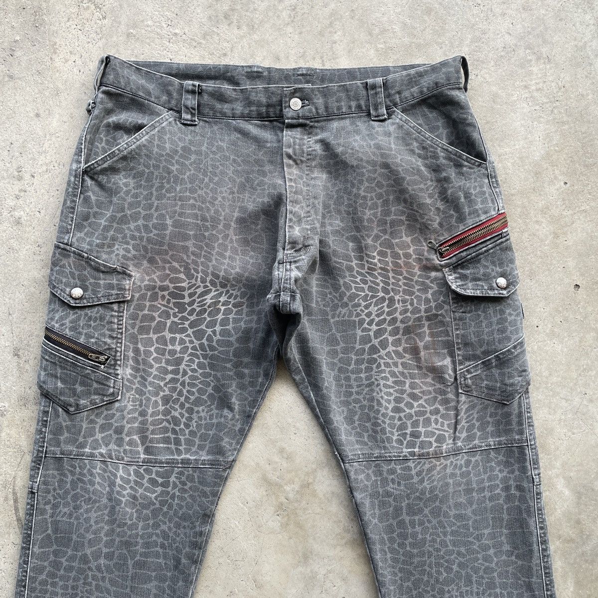 Japanese Brand Vintage Japanese Brand Snake Skni Pattern Faded Cargo Pants Size US 36 / EU 52 - 3 Thumbnail