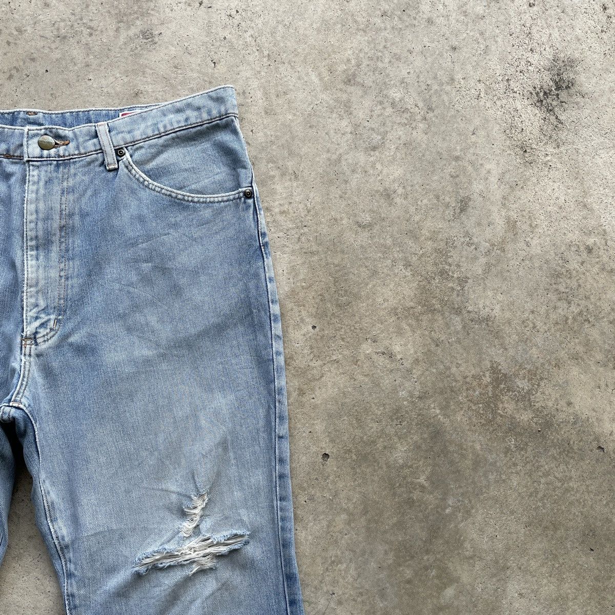 Jean × Vintage × Wrangler Vintage Wrangler Faded Denim Jeans Pants Distressed W33 Size US 33 - 6 Thumbnail