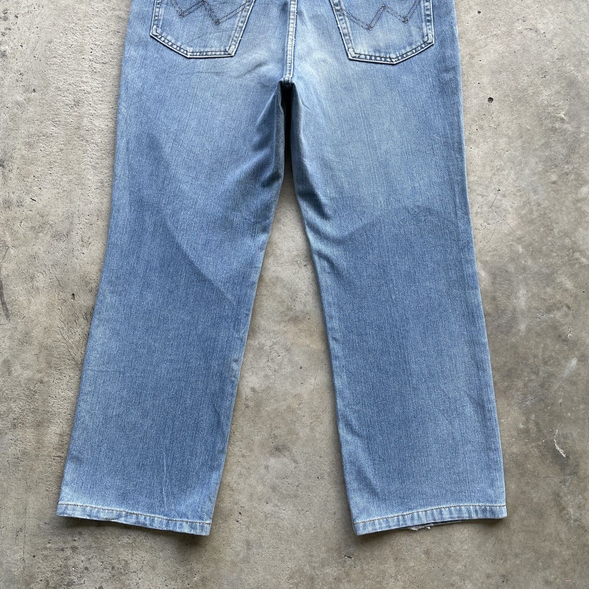 Jean × Vintage × Wrangler Vintage Wrangler Faded Denim Jeans Pants Distressed W33 Size US 33 - 12 Thumbnail