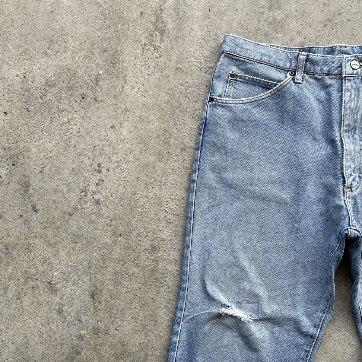 Jean × Vintage × Wrangler Vintage Wrangler Faded Denim Jeans Pants Distressed W33 Size US 33 - 5 Thumbnail