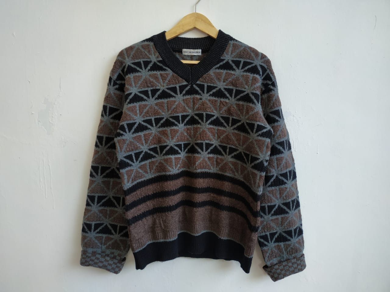 Issey Miyake Fit M to L, 1997 Issey Miyake Wool Sweater Size US M / EU 48-50 / 2 - 1 Thumbnail