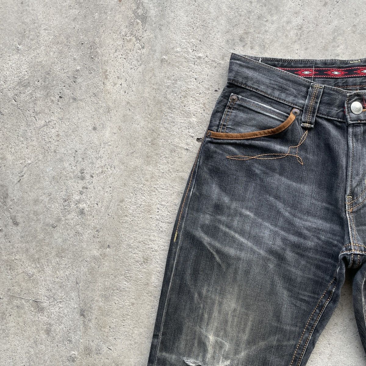 Edwin Vintage Edwin Faded Black Distressed Denim Jeans Pants W29 Size US 29 - 6 Thumbnail
