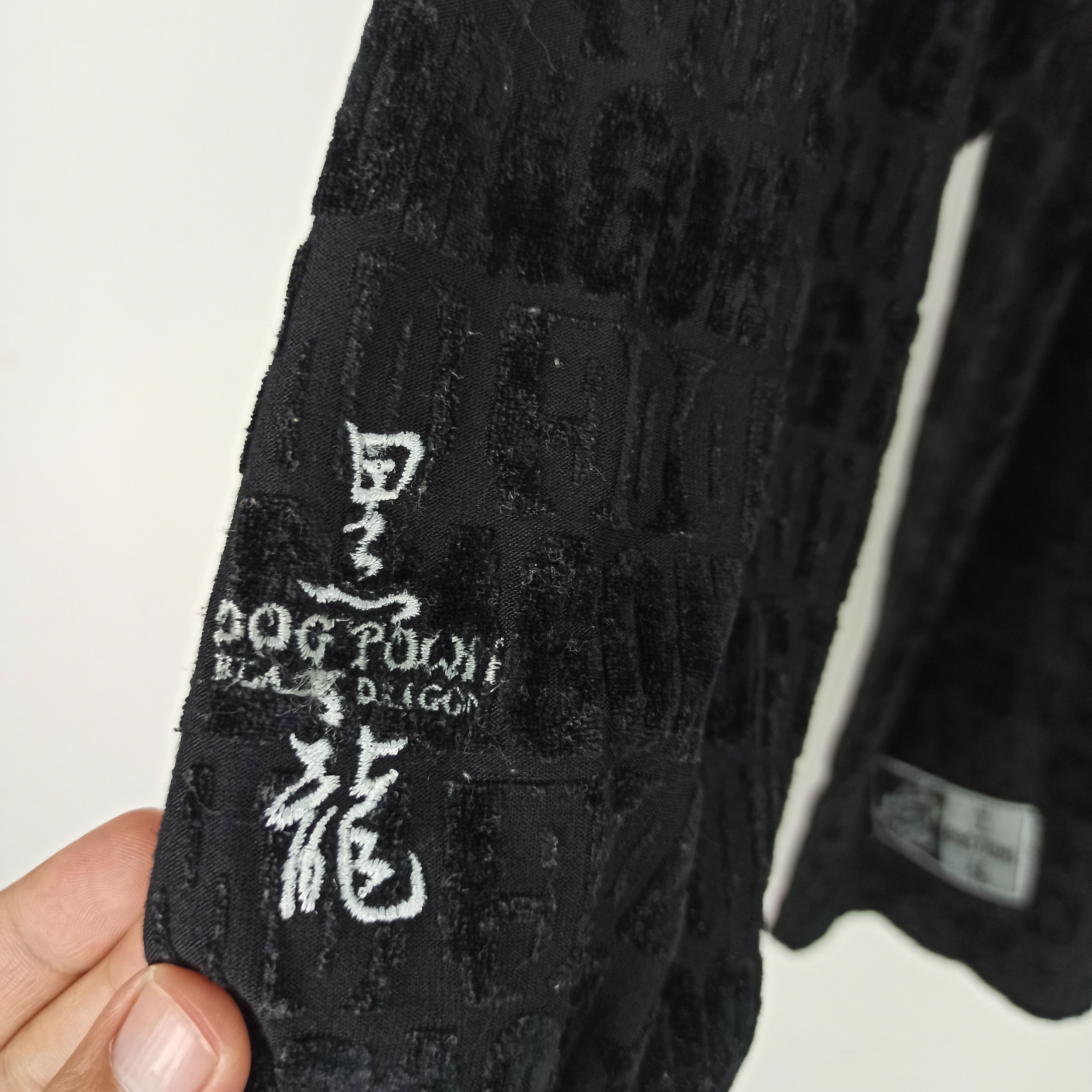 Dogtown Rare🔥 Dog Town Black Dragon Velvet Spell Out Logo Shirt Size US XL / EU 56 / 4 - 4 Thumbnail
