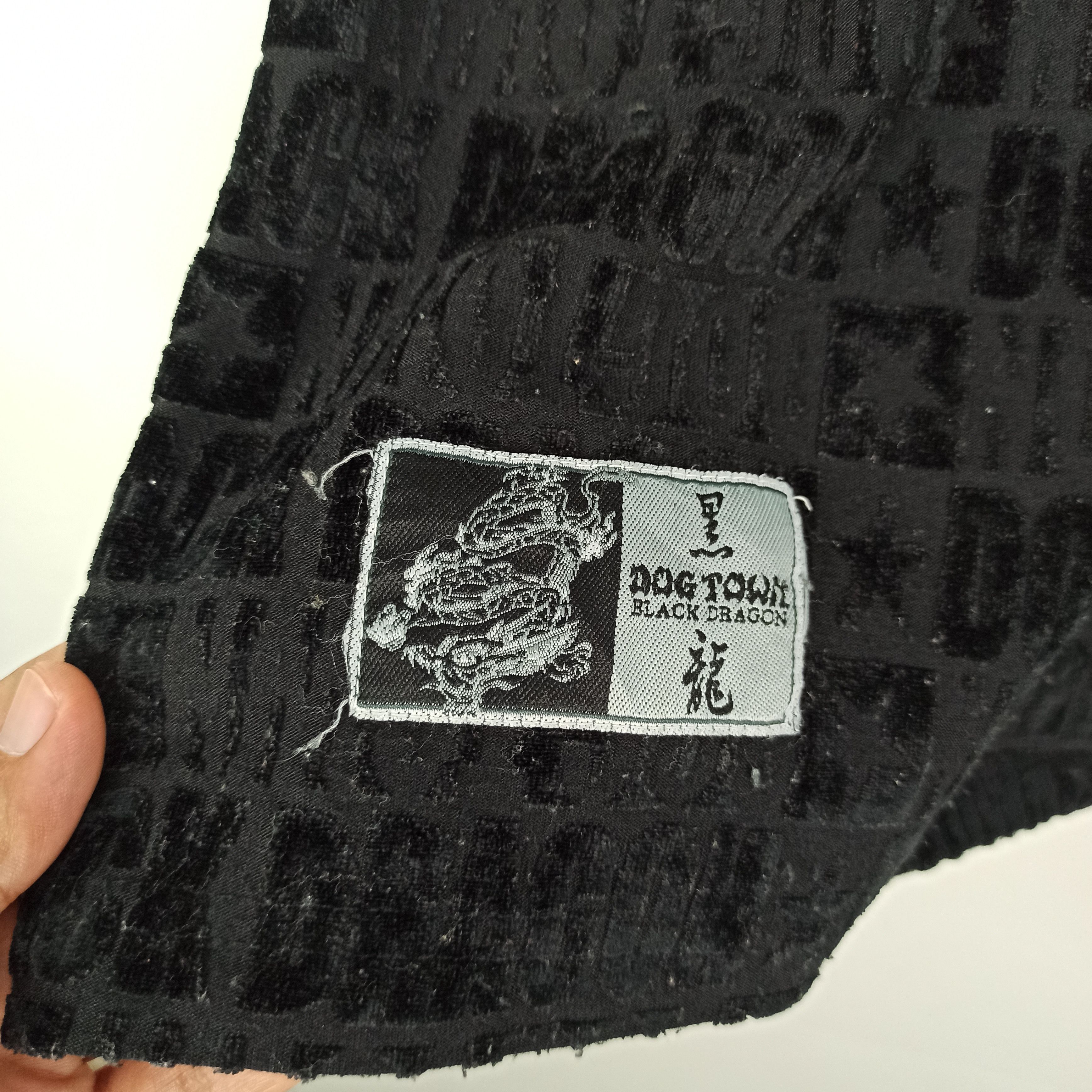 Dogtown Rare🔥 Dog Town Black Dragon Velvet Spell Out Logo Shirt Size US XL / EU 56 / 4 - 5 Thumbnail
