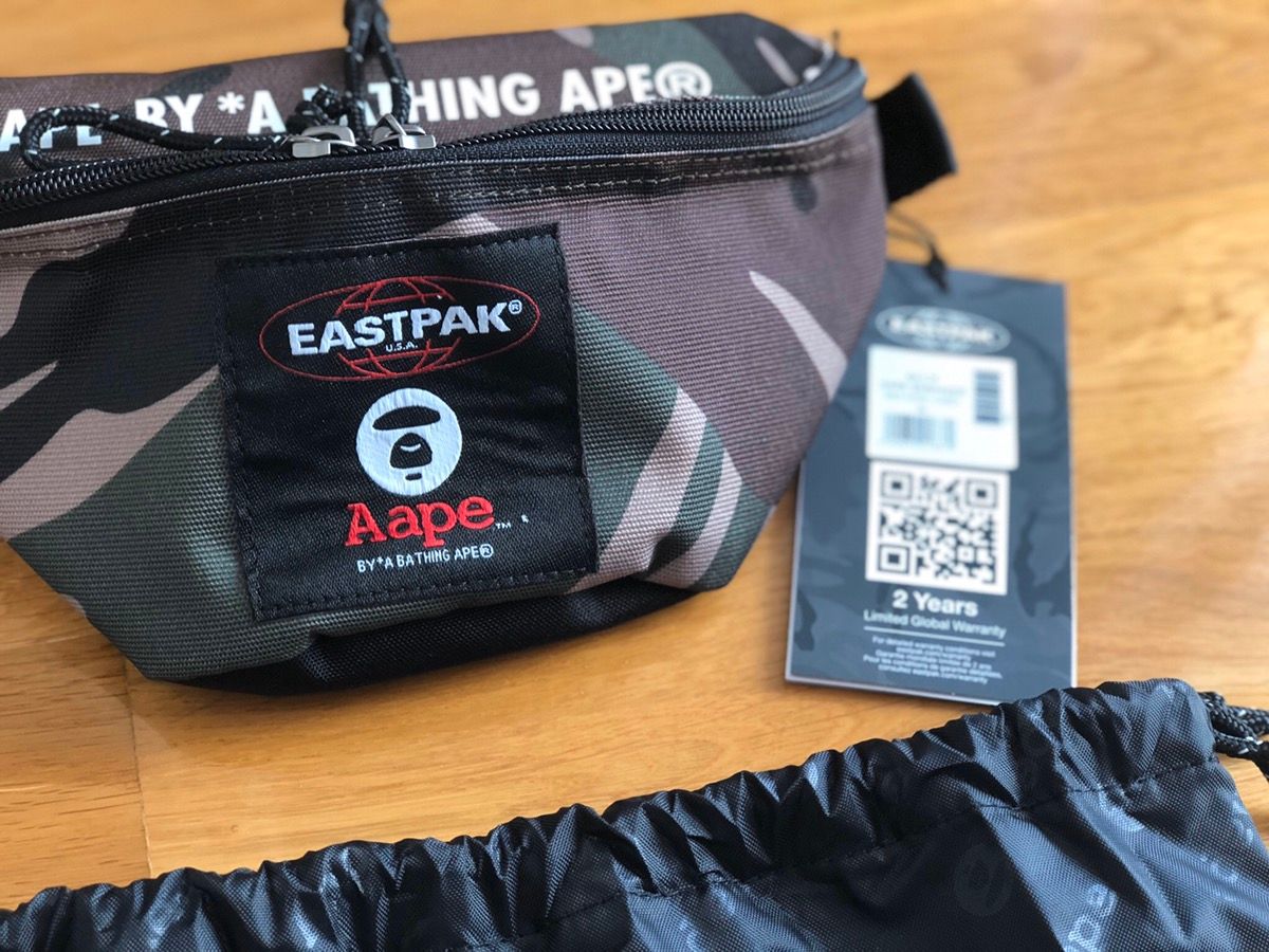 Pre-owned Aape X Eastpak Aape By Bape X Eastpak Crossbody Springer Bag In Camo