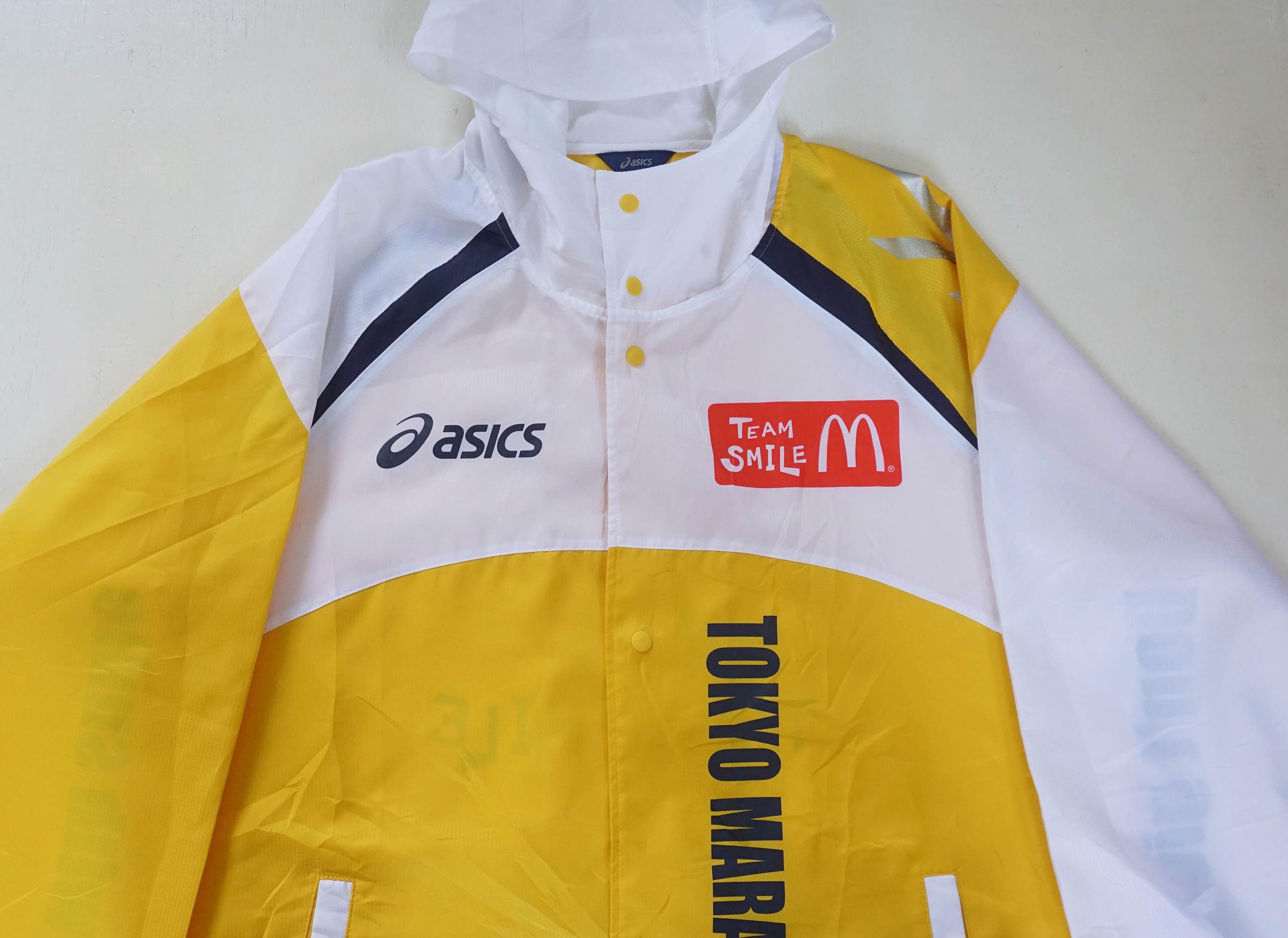 Asics Asics x McDonalds Tokyo Marathon Hooded Windbreaker Size US XXL / EU 58 / 5 - 1 Thumbnail