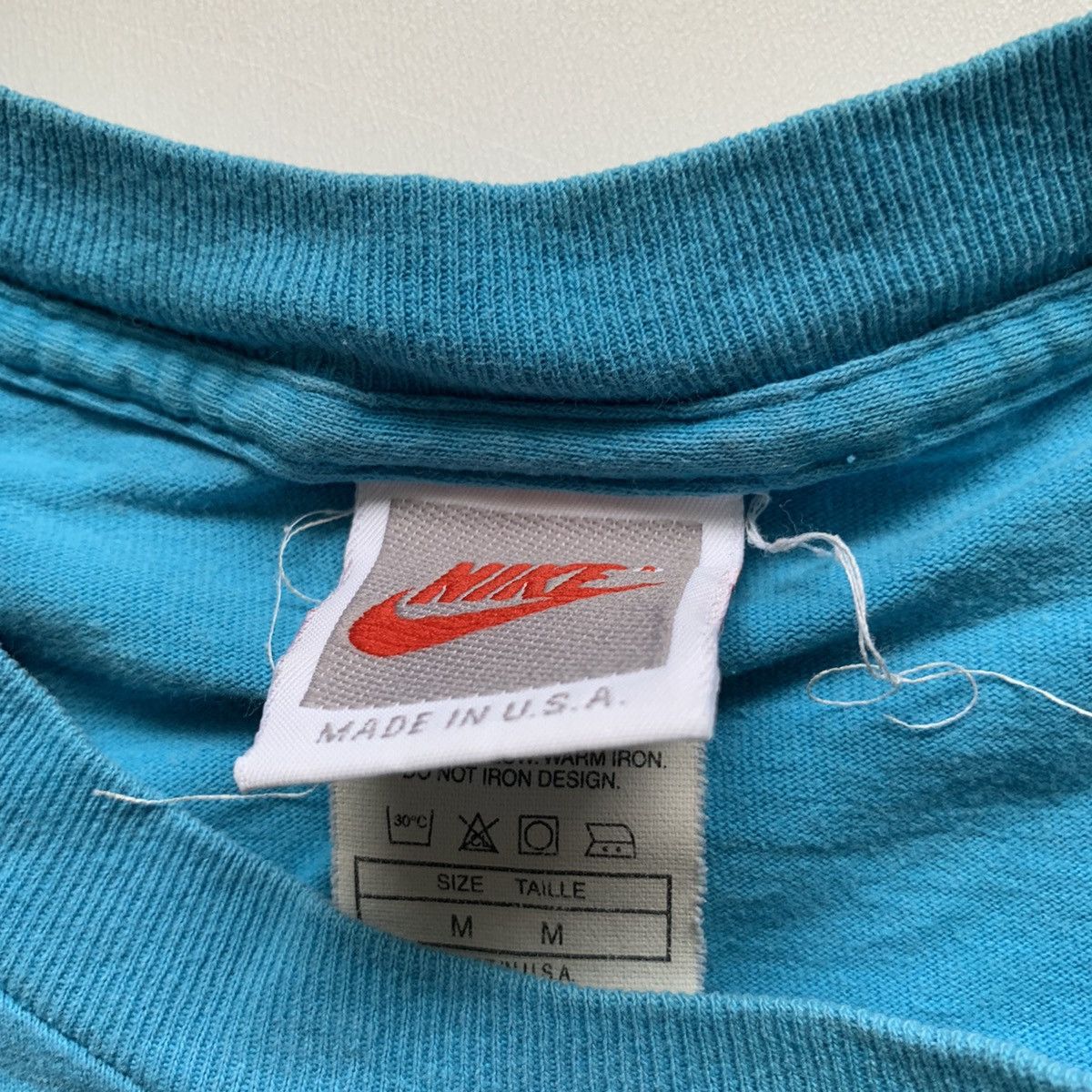 Nike Vintage 90s Nike Swoosh Graphic Faded T Shirt Medium Rare Size US M / EU 48-50 / 2 - 4 Thumbnail