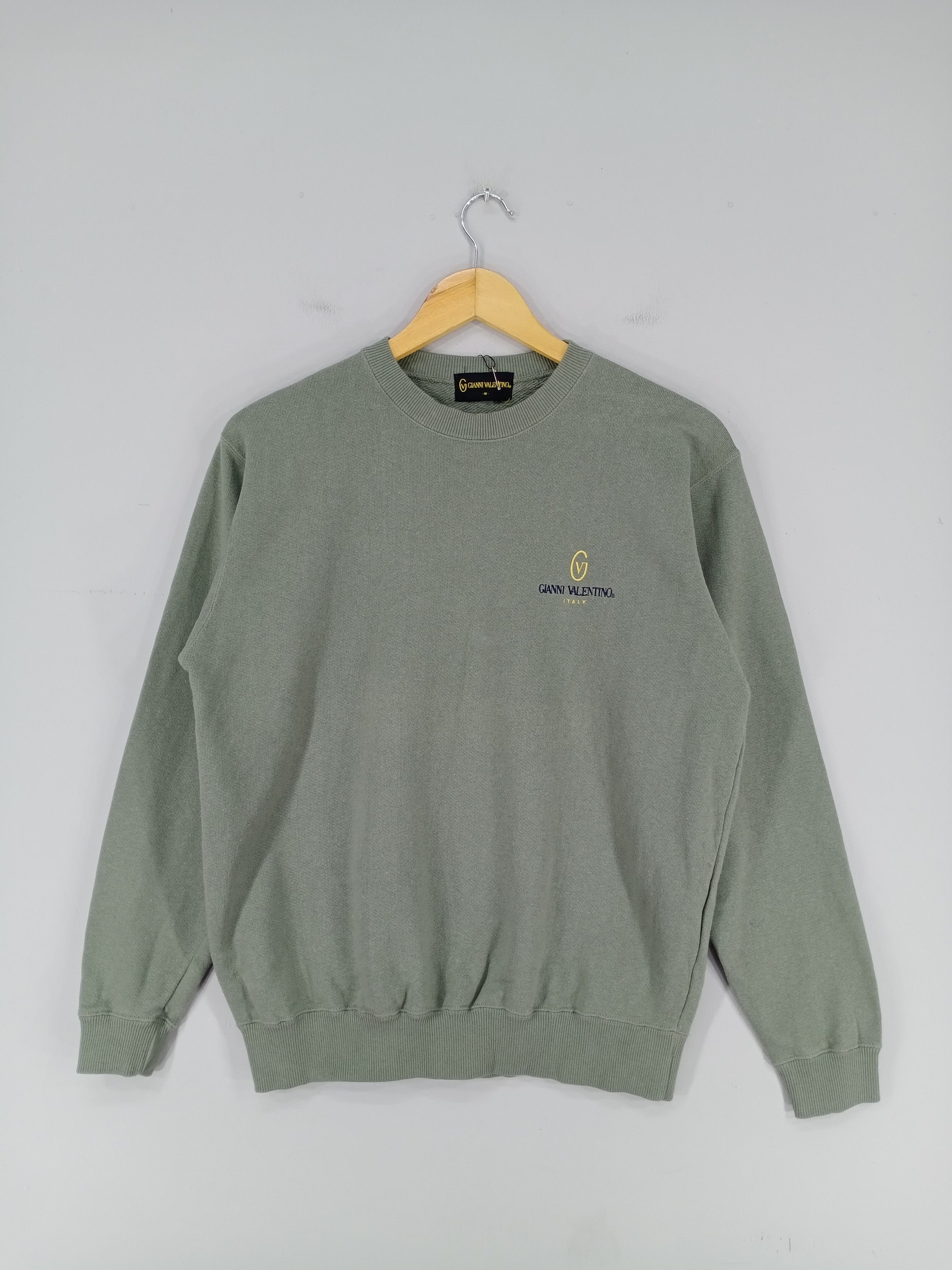 Gianni Valentino 💥RARE💥Vintage Gianni Valentino Italy Small Logo Sweatshirt Size US M / EU 48-50 / 2 - 1 Thumbnail