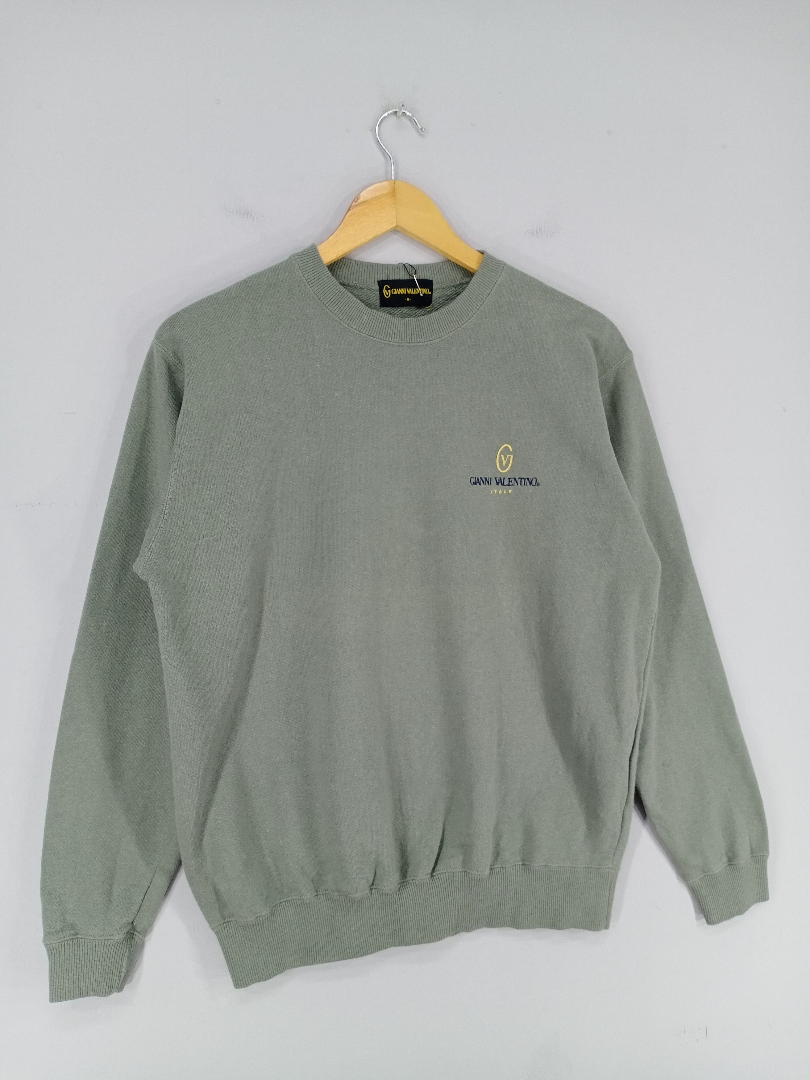 Gianni Valentino 💥RARE💥Vintage Gianni Valentino Italy Small Logo Sweatshirt Size US M / EU 48-50 / 2 - 2 Thumbnail