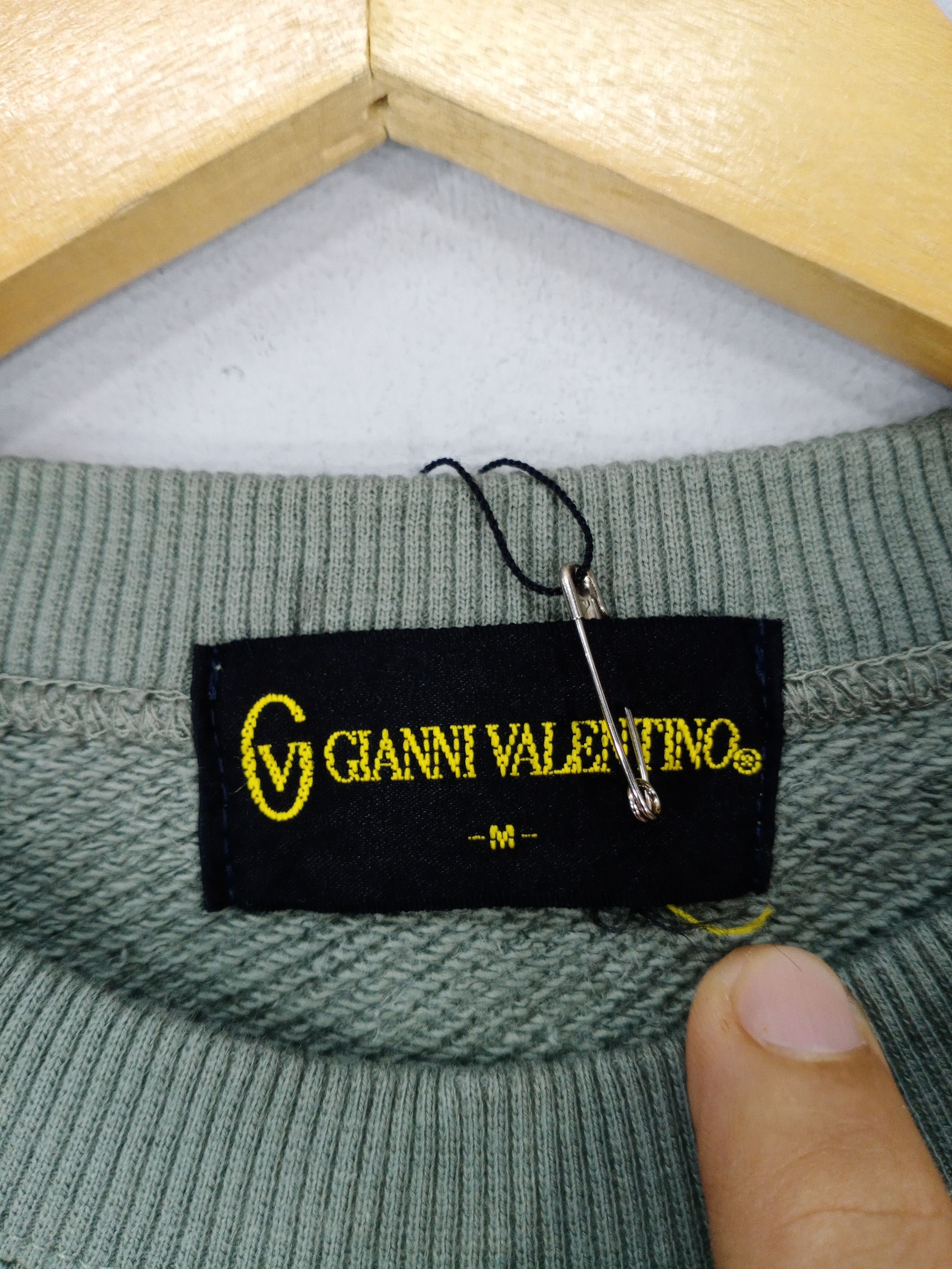 Gianni Valentino 💥RARE💥Vintage Gianni Valentino Italy Small Logo Sweatshirt Size US M / EU 48-50 / 2 - 6 Thumbnail