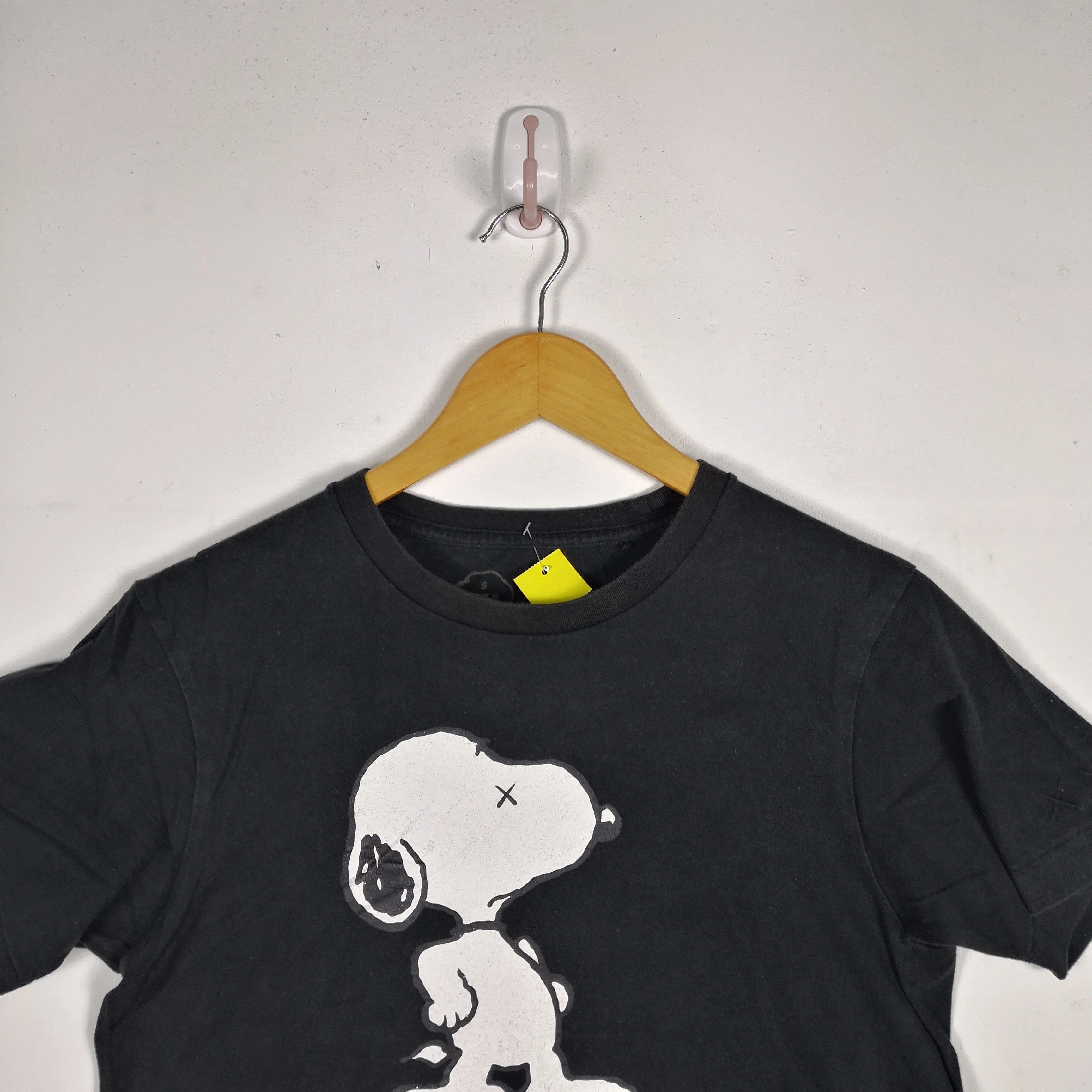Kaws × Uniqlo Kaws X Peanut X Uniqlo T shirt Kaws Tees | BS45824. Size US M / EU 48-50 / 2 - 2 Thumbnail