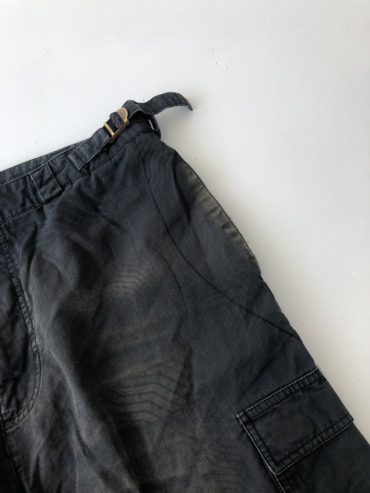 Nike Vintage 90s Nike cargo shorts jorts distressed faded y2k Size US 32 / EU 48 - 5 Thumbnail