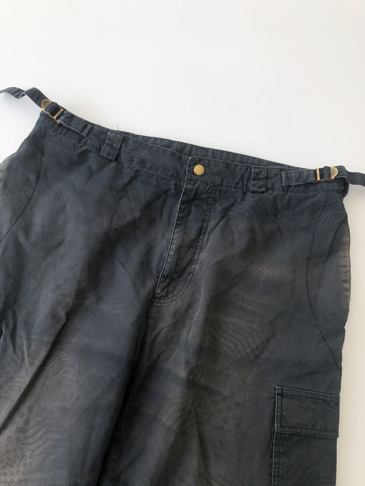 Nike Vintage 90s Nike cargo shorts jorts distressed faded y2k Size US 32 / EU 48 - 3 Thumbnail