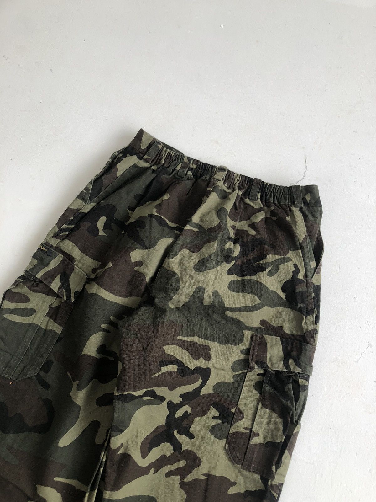 Japanese Brand Vintage 90s army camo cargo pants wide leg baggy fit Y2K Size US 32 / EU 48 - 8 Thumbnail