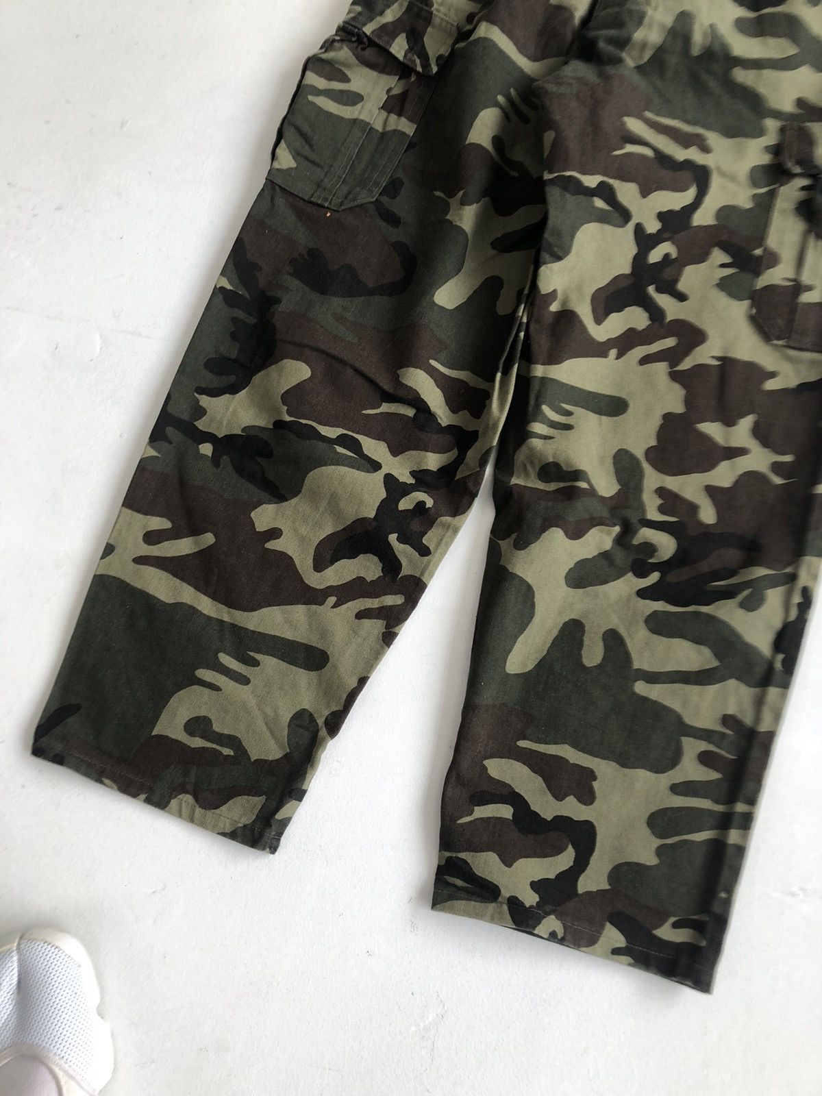 Japanese Brand Vintage 90s army camo cargo pants wide leg baggy fit Y2K Size US 32 / EU 48 - 7 Thumbnail
