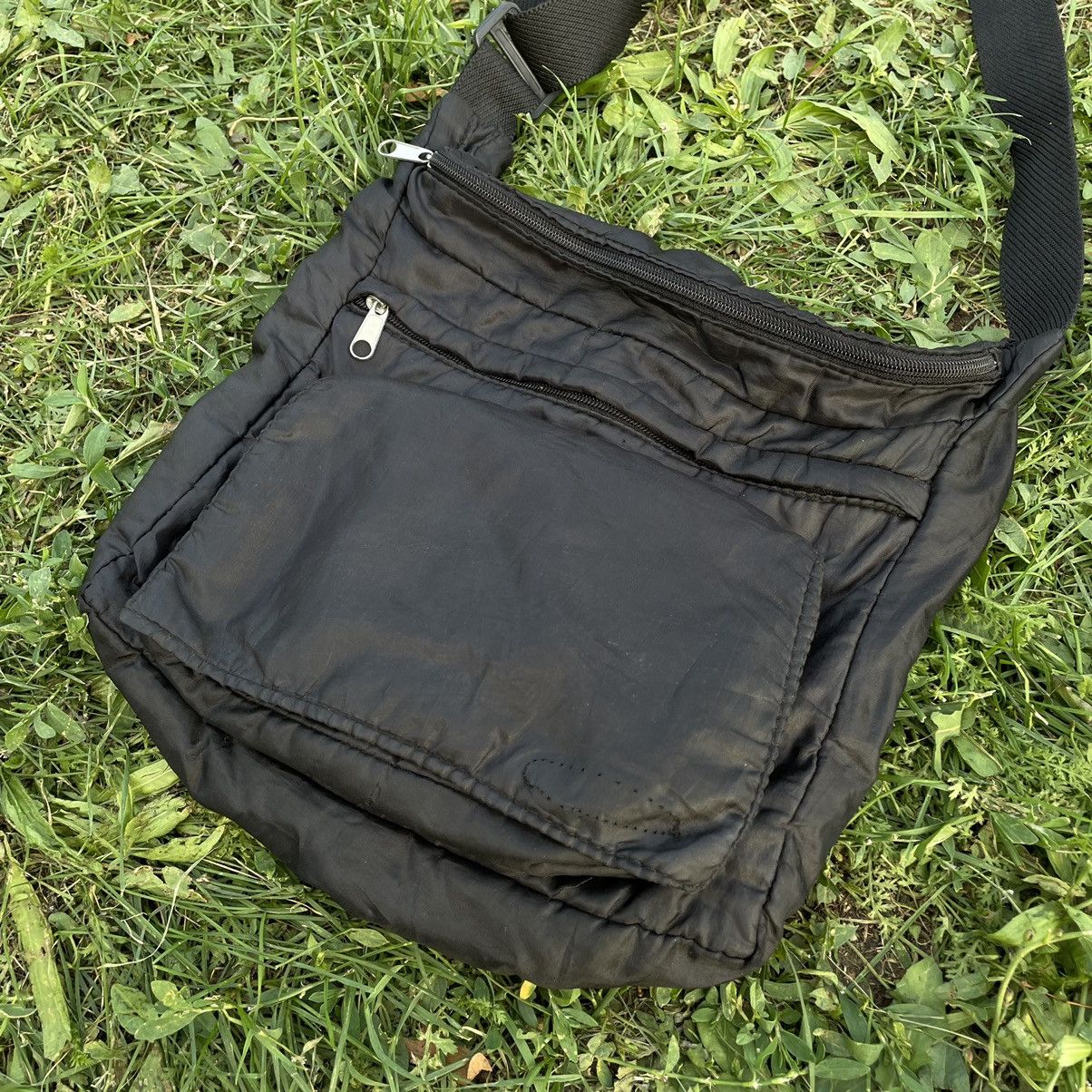 Vintage Vintage Y2K Black Nylon Crossbody Bag Multiple Pockets OS Size ONE SIZE - 2 Thumbnail