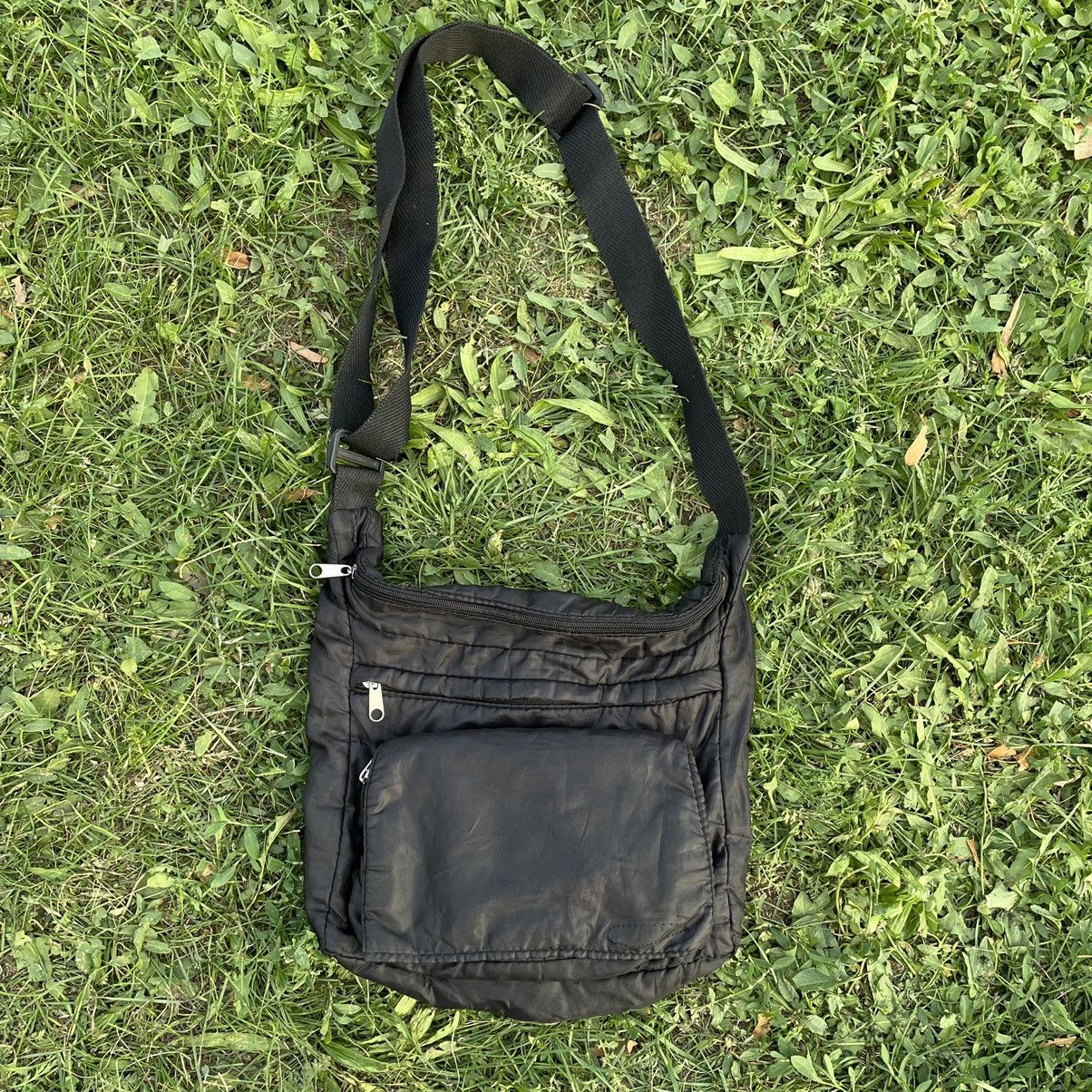 Vintage Vintage Y2K Black Nylon Crossbody Bag Multiple Pockets OS Size ONE SIZE - 1 Thumbnail