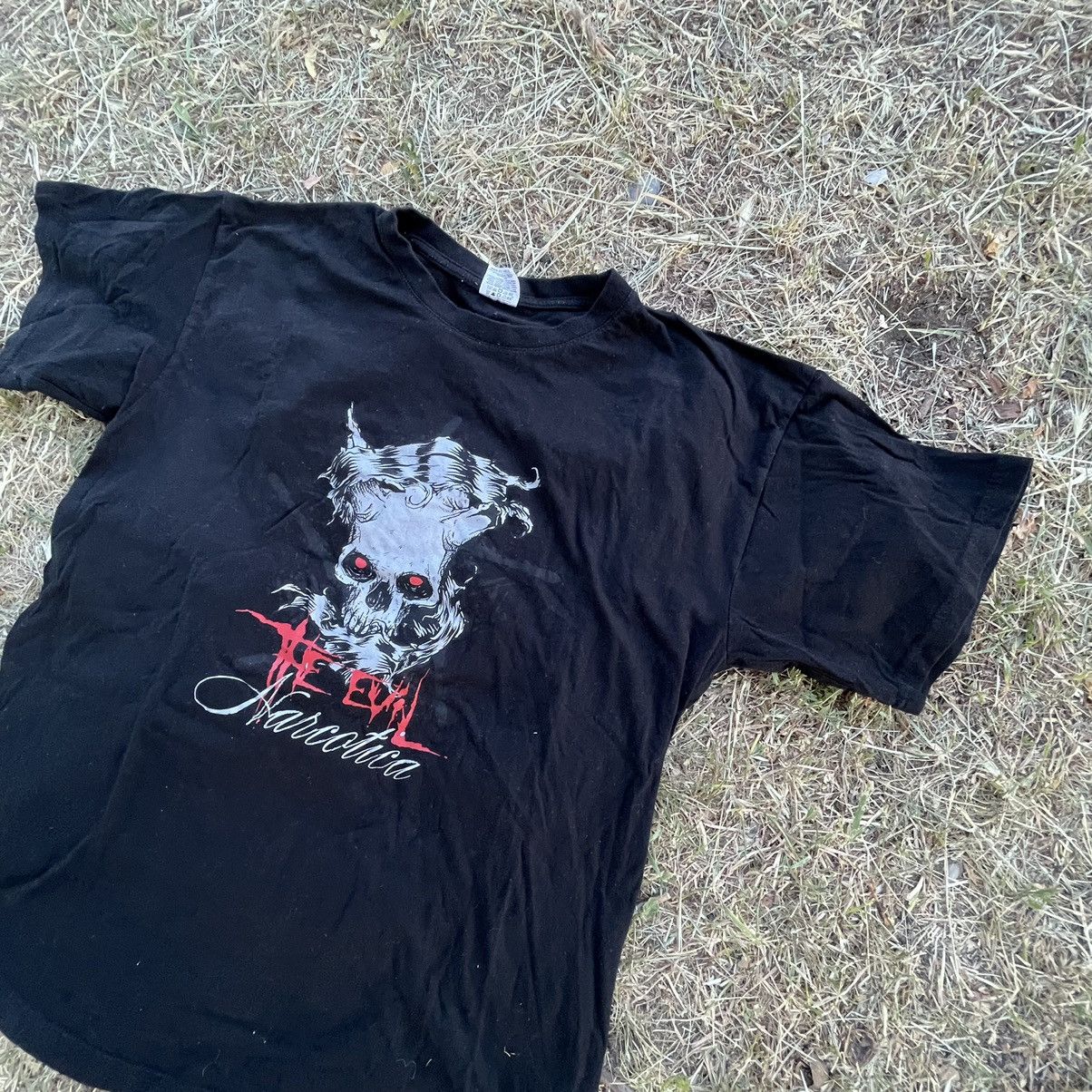 Vintage Vintage 90s Evil Narcotica Band Tee Graphic Grunge Dark L Size US L / EU 52-54 / 3 - 5 Thumbnail