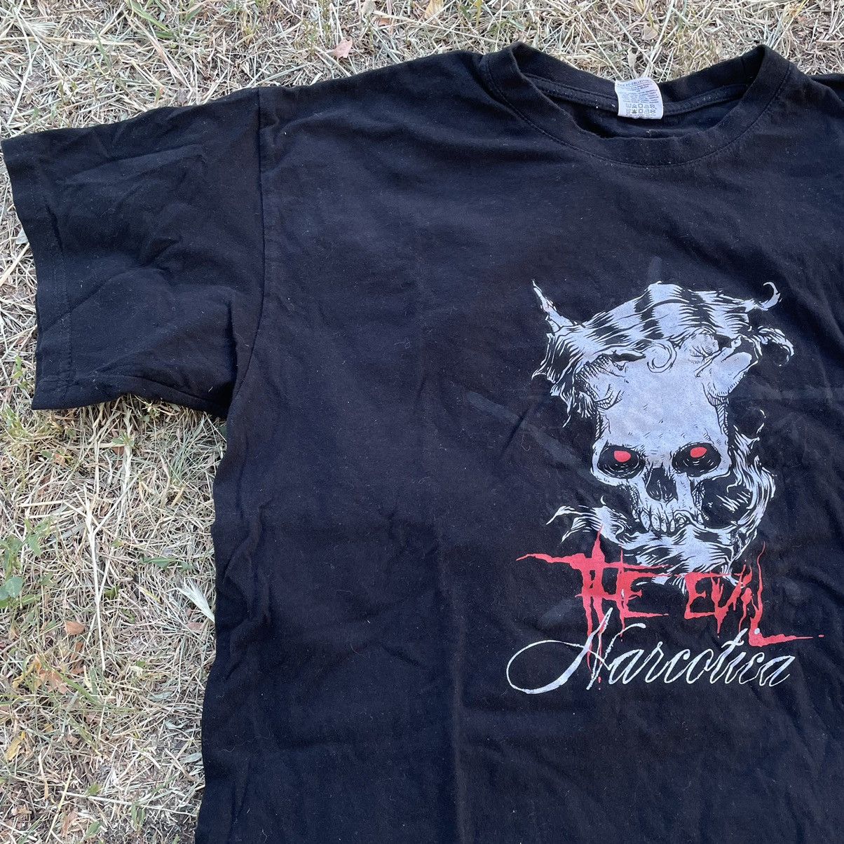Vintage Vintage 90s Evil Narcotica Band Tee Graphic Grunge Dark L Size US L / EU 52-54 / 3 - 3 Thumbnail