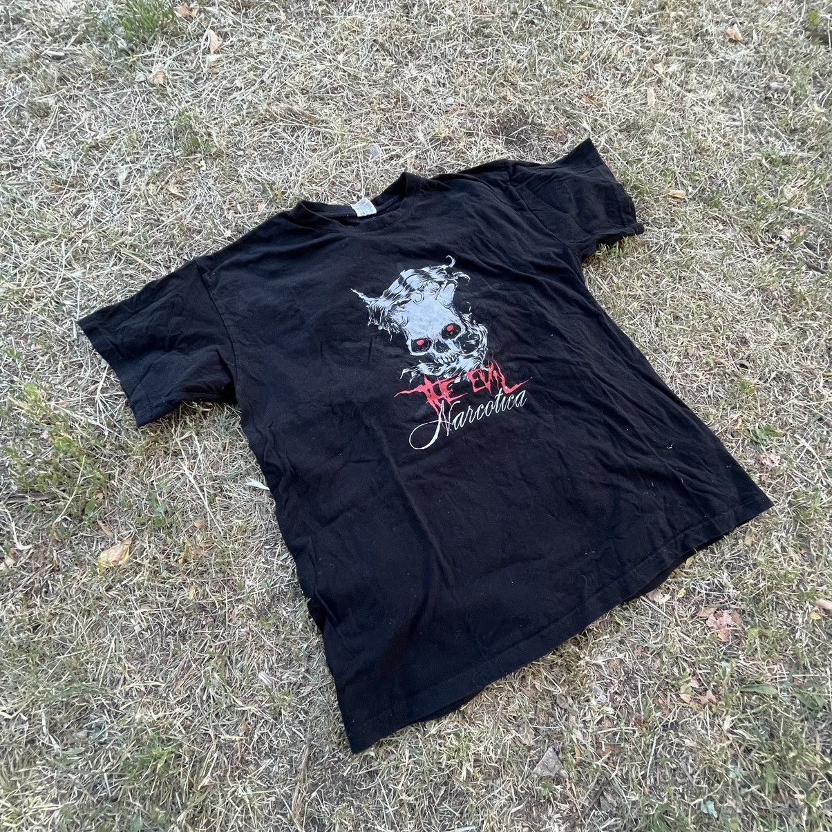 Vintage Vintage 90s Evil Narcotica Band Tee Graphic Grunge Dark L Size US L / EU 52-54 / 3 - 4 Thumbnail