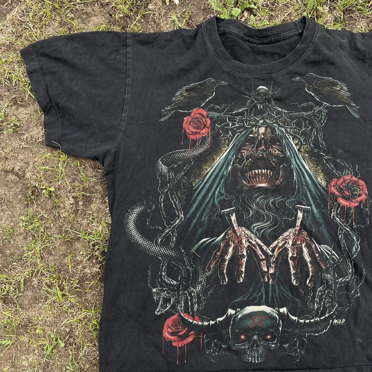 Vintage Vintage 90s Horror Graphic Tee Skulls Roses Dark Academia L Size US L / EU 52-54 / 3 - 3 Thumbnail