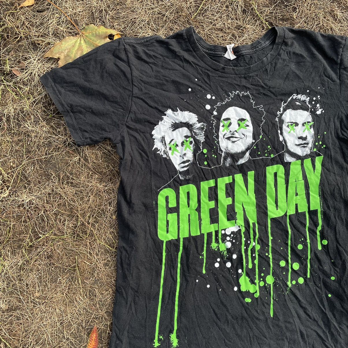 Vintage Vintage Y2K Green Day Graphic Tee Band Tee Punk Grunge S Size US S / EU 44-46 / 1 - 3 Thumbnail