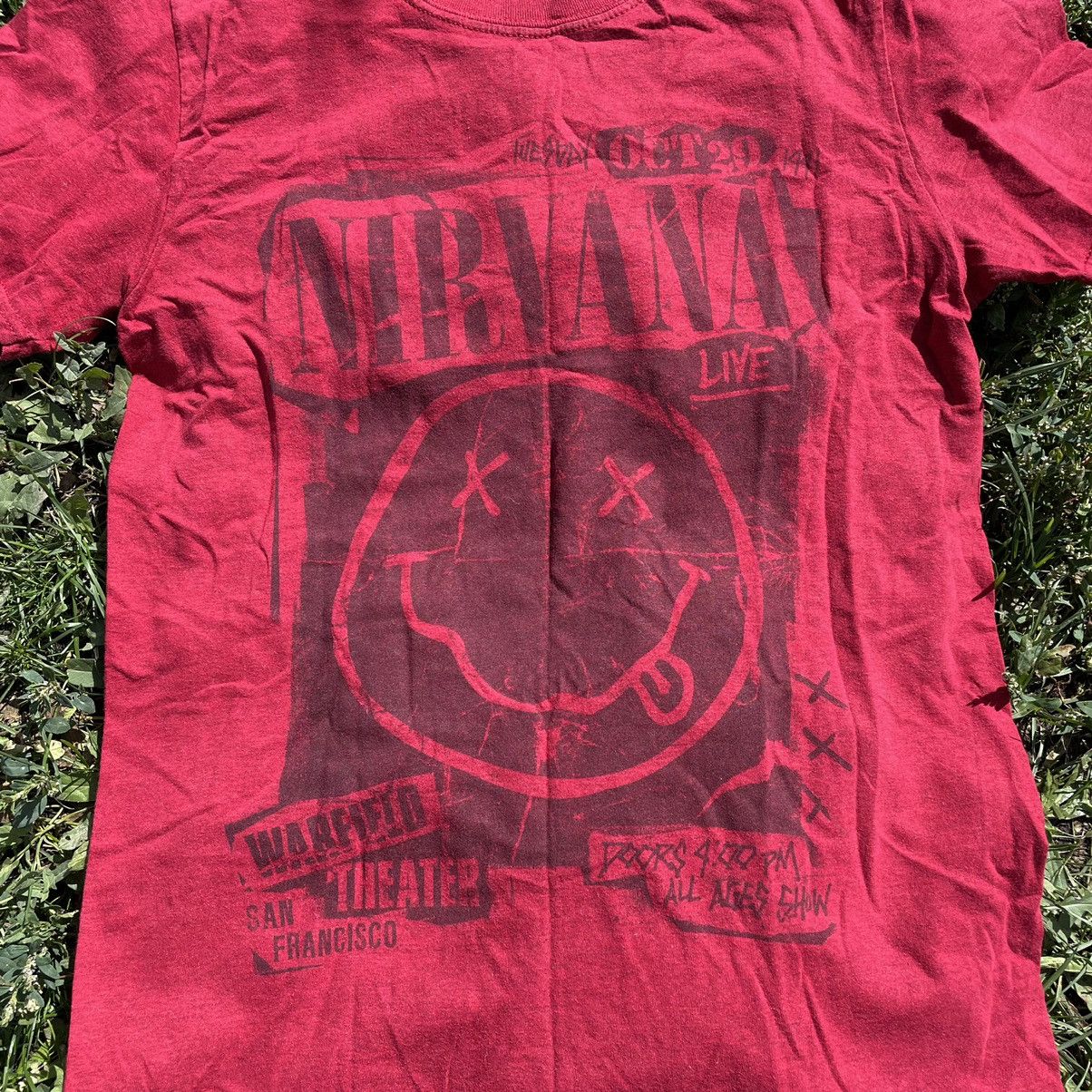 Vintage Vintage 90s Nirvana Sun Faded Graphic Band Tee Grunge Boxy S Size US S / EU 44-46 / 1 - 4 Thumbnail