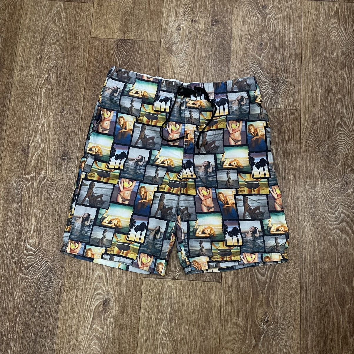Vintage Vintage 90s All Over Print Baggy Shorts Y2K Streetwear 32 Size US 32 / EU 48 - 1 Thumbnail